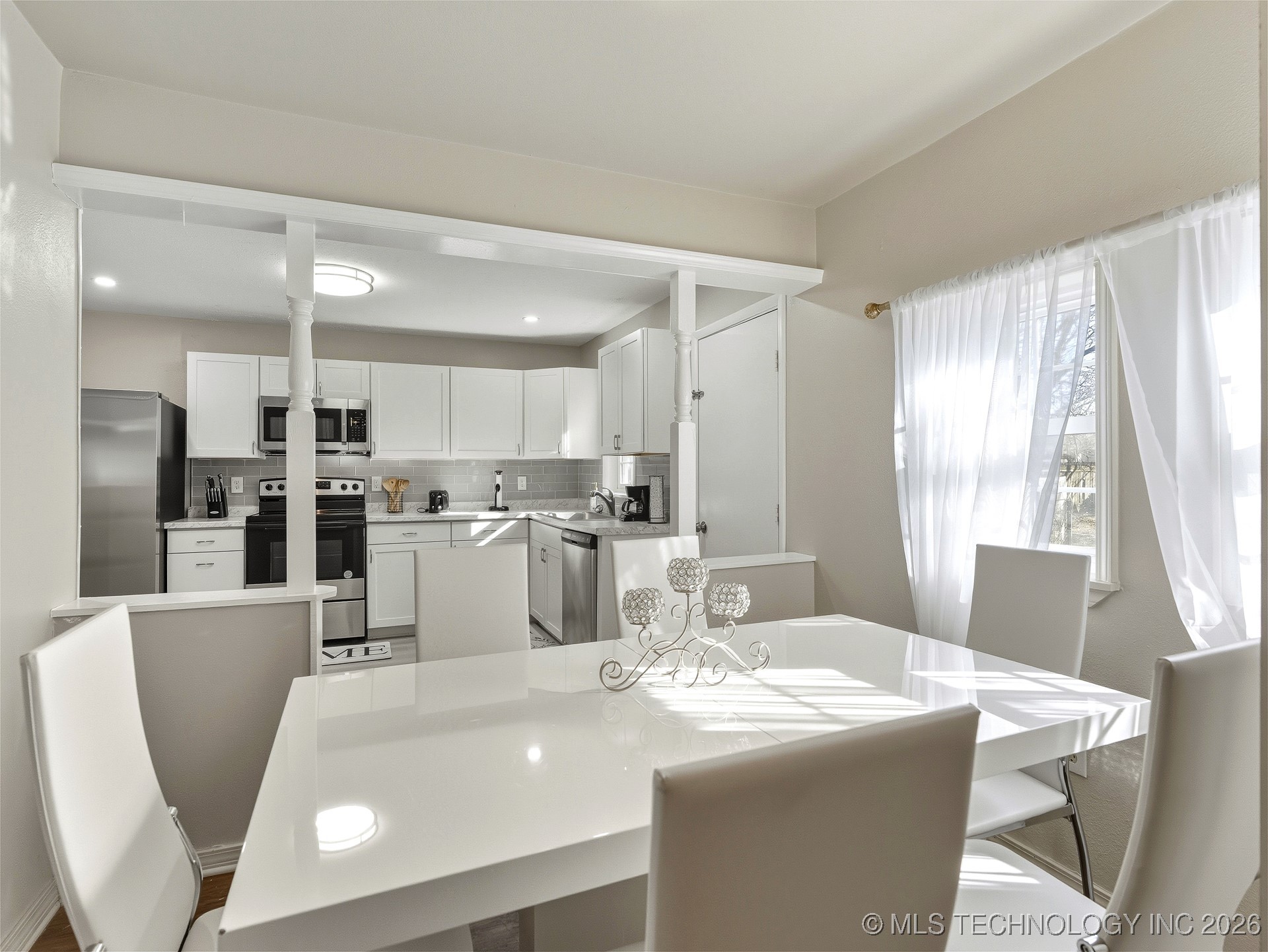 1215 E Beverly Property Photo 13