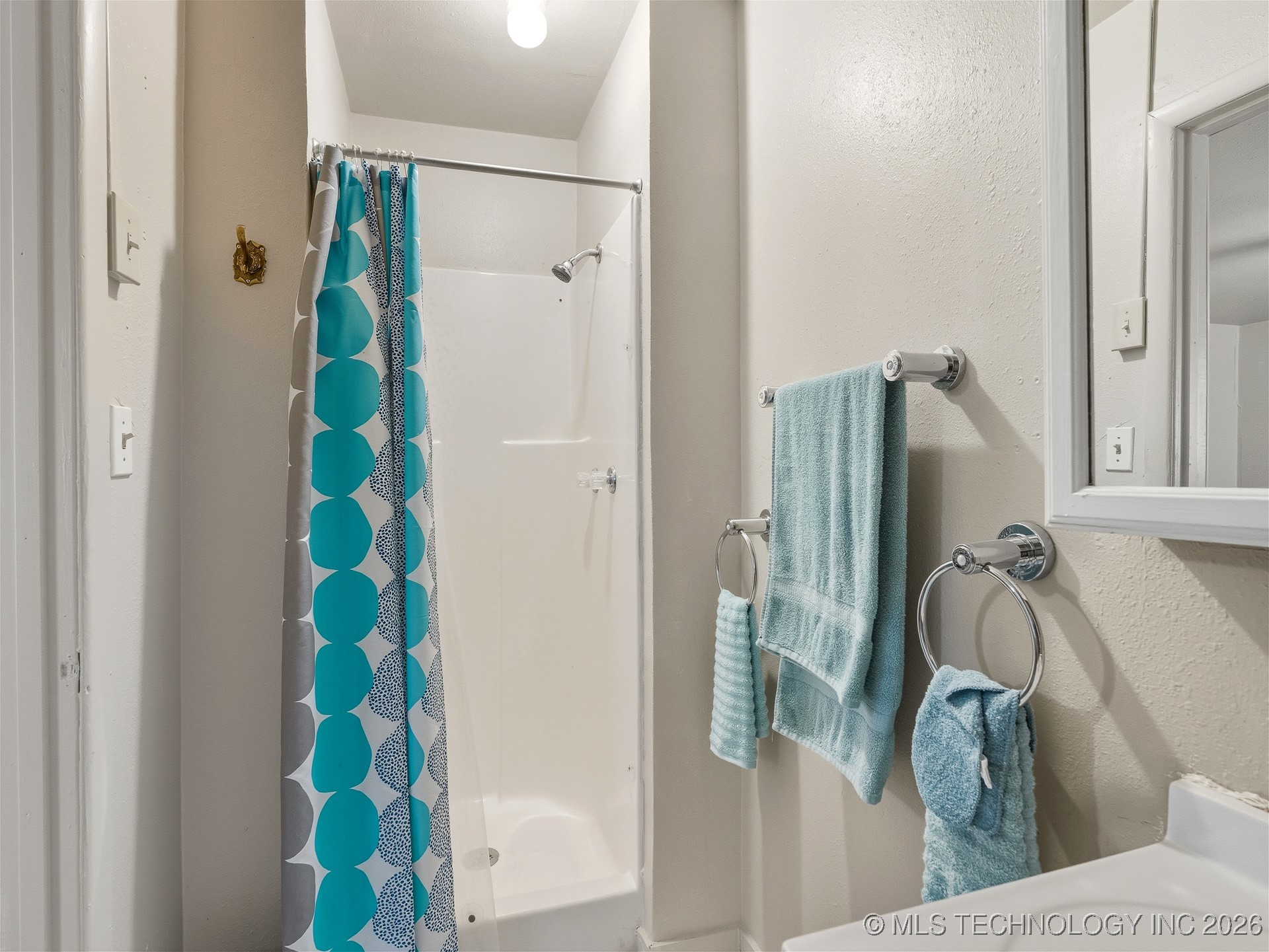 1215 E Beverly Property Photo 19