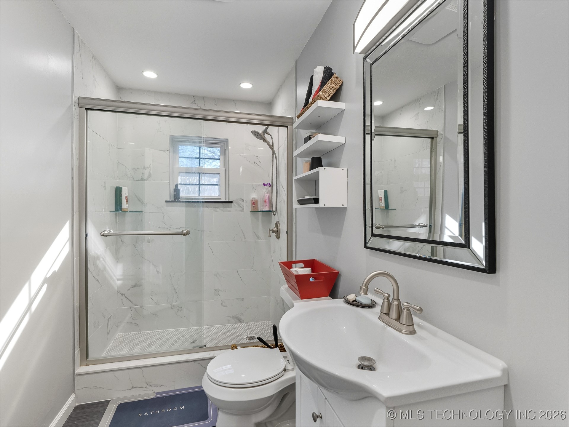 1215 E Beverly Property Photo 22