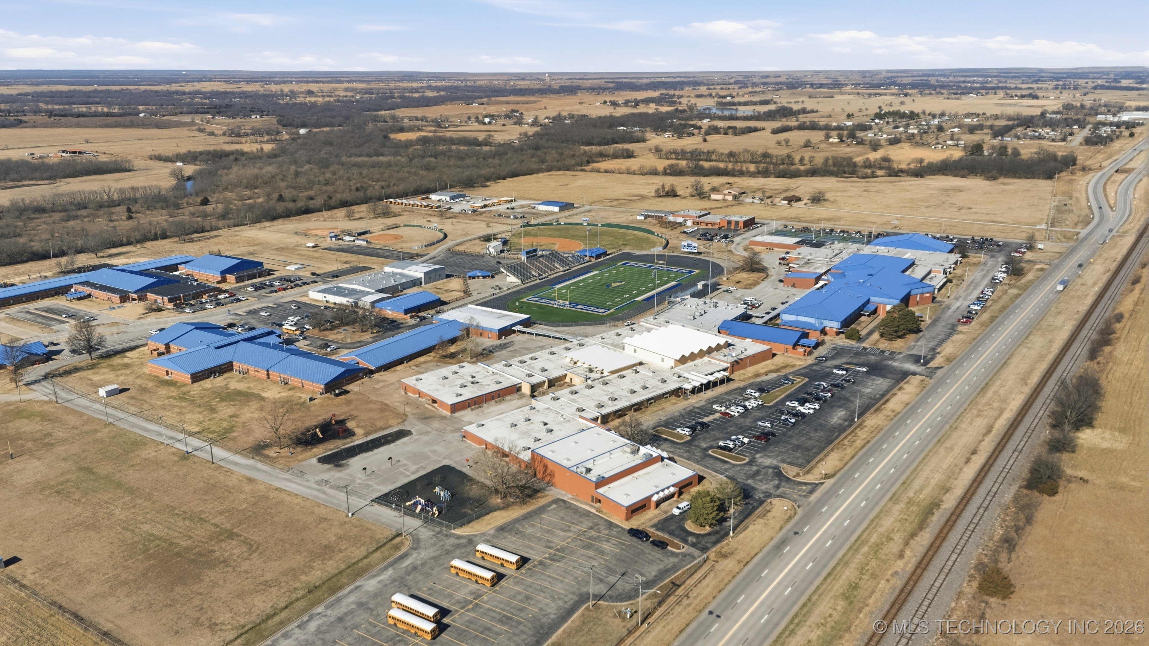 205 S Locust Street Property Photo 8