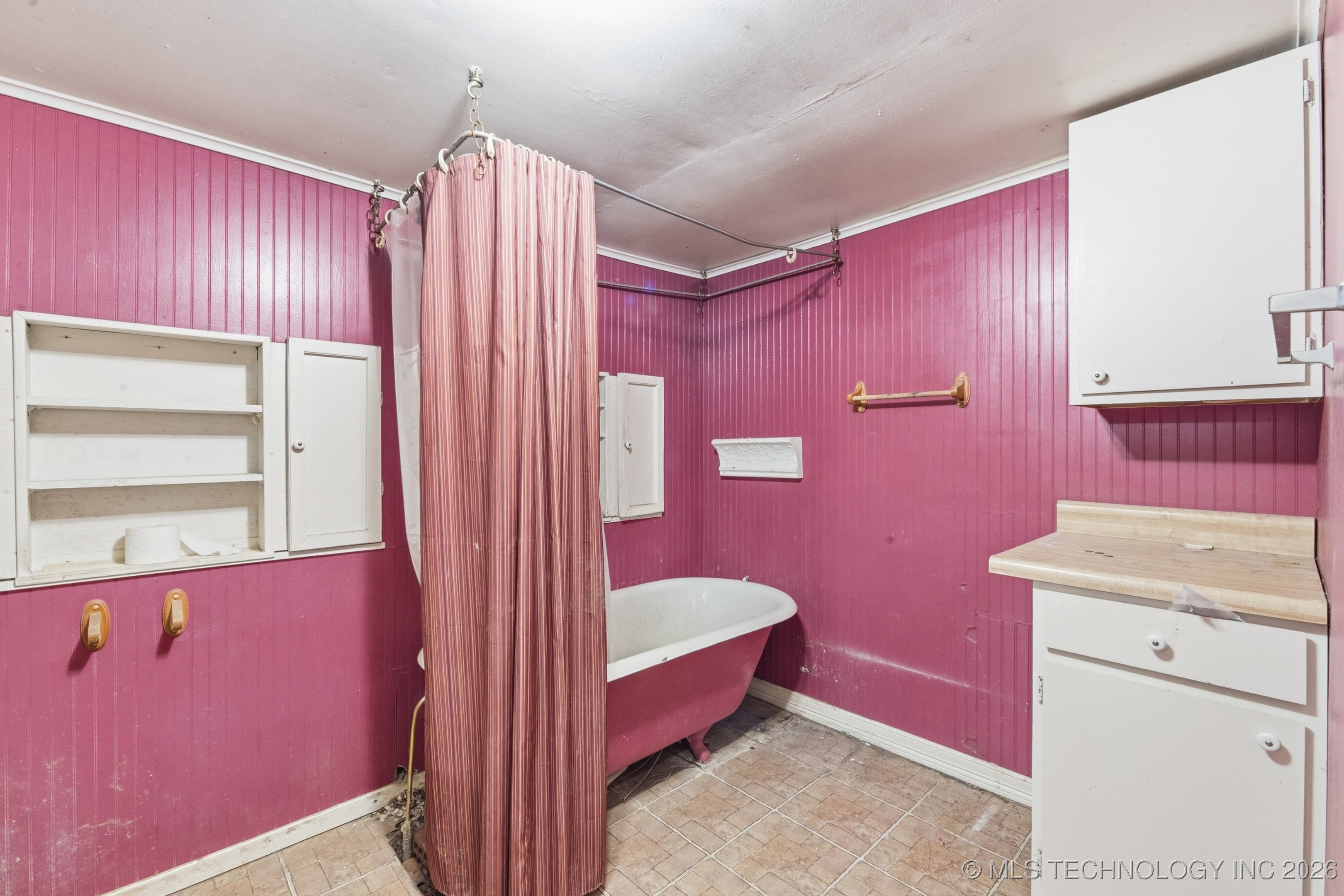 205 S Locust Street Property Photo 14