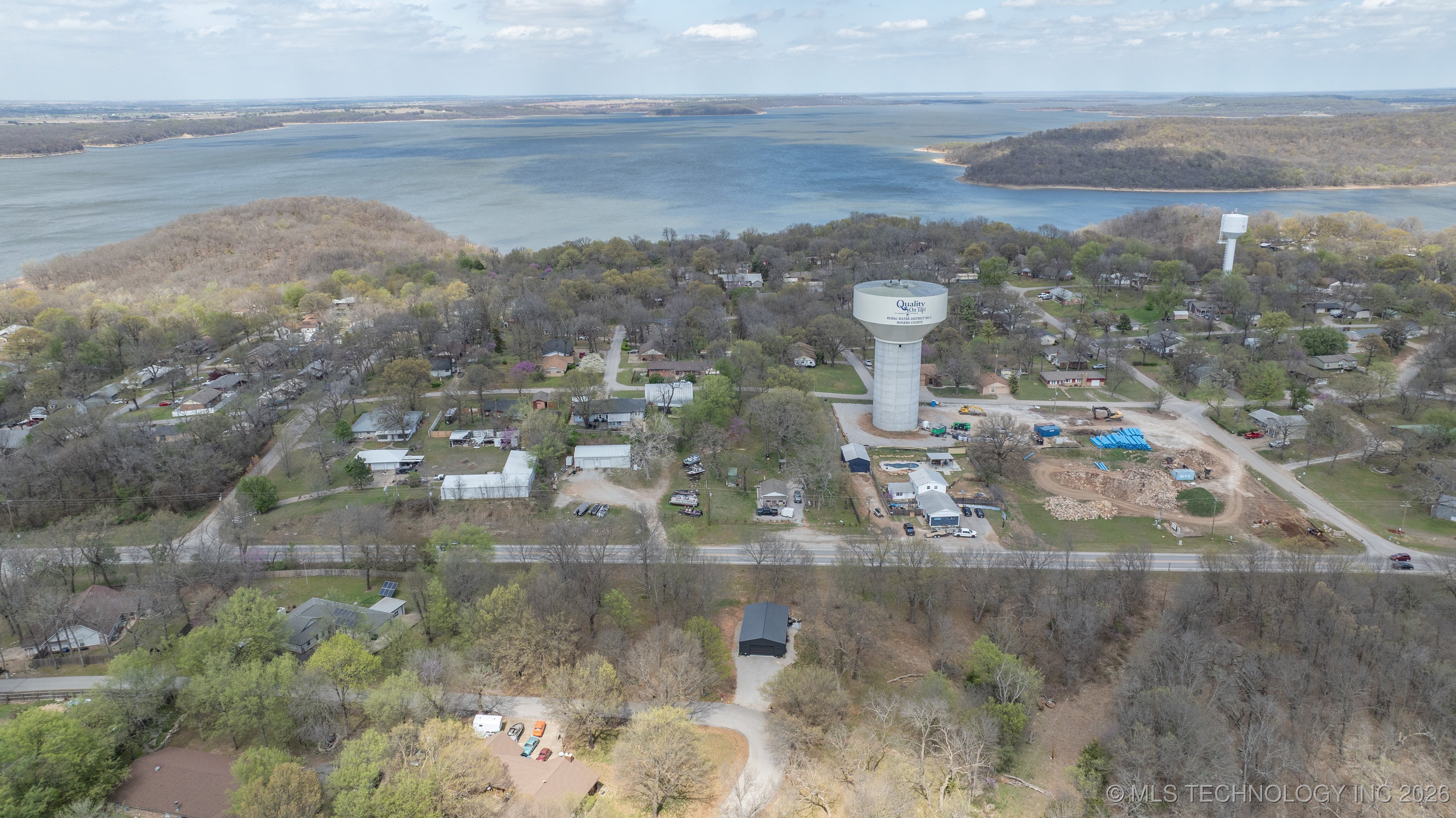 205 S Locust Street Property Photo 19