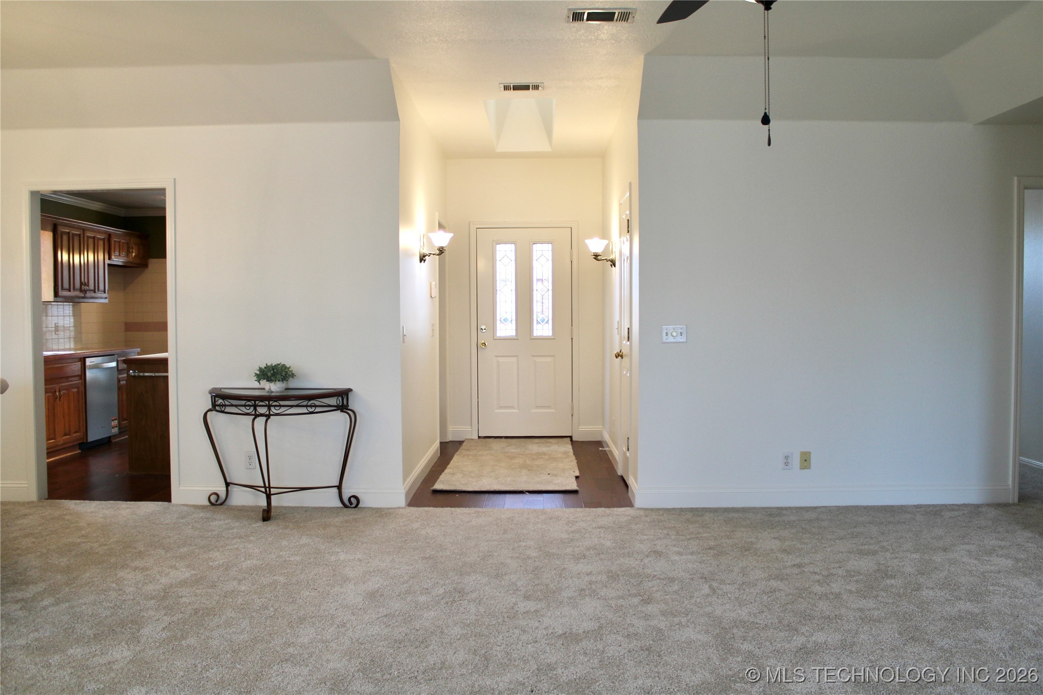 4717 S Ash Avenue Property Photo 7