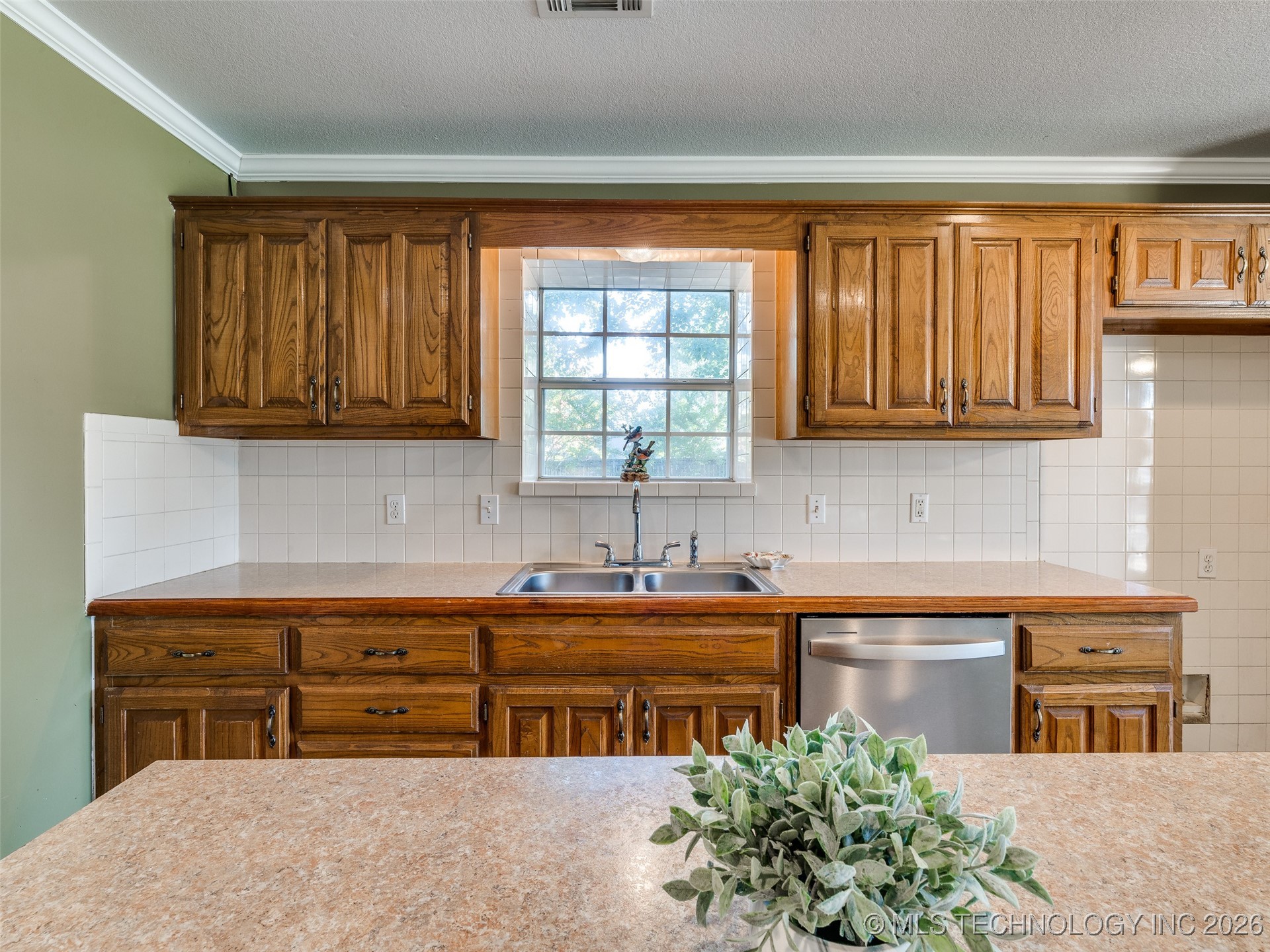 4717 S Ash Avenue Property Photo 13