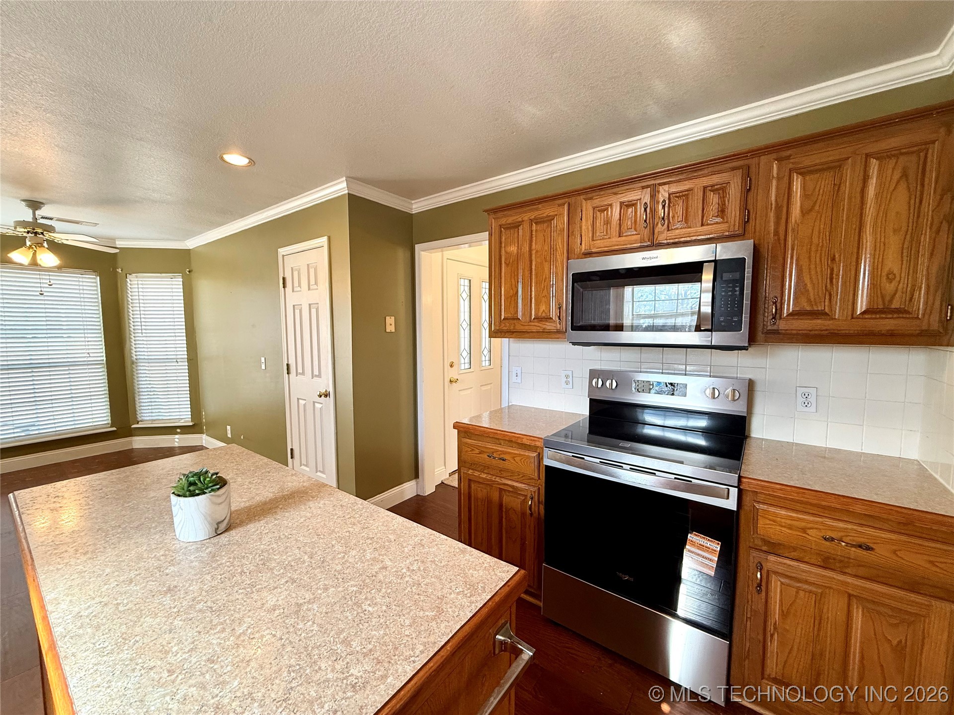 4717 S Ash Avenue Property Photo 19