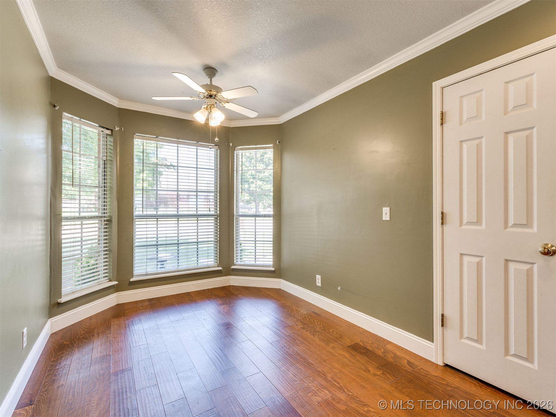 4717 S Ash Avenue Property Photo 22