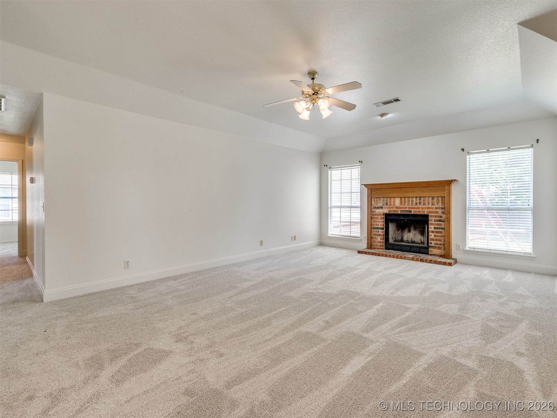 4717 S Ash Avenue Property Photo 31