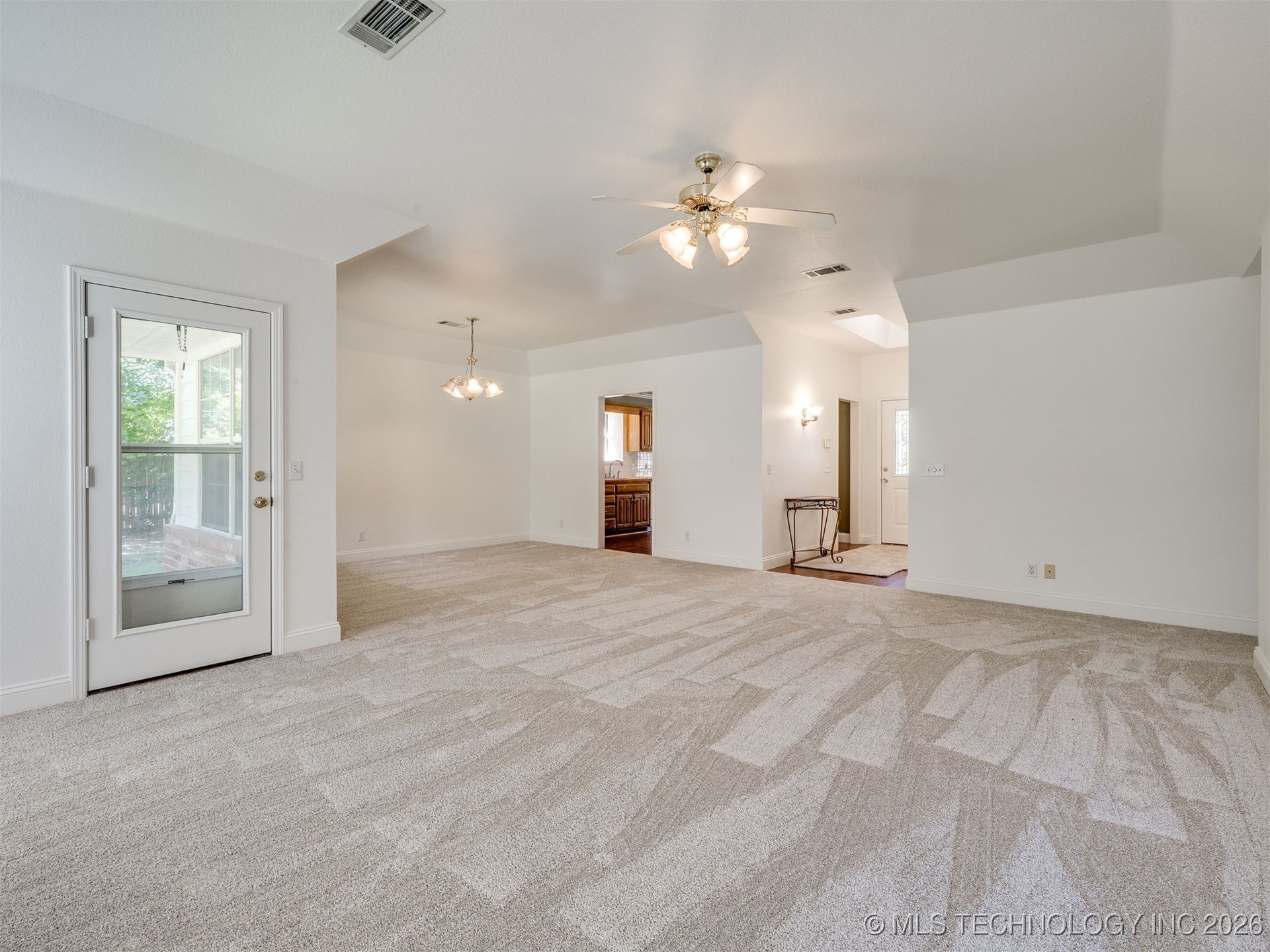 4717 S Ash Avenue Property Photo 33