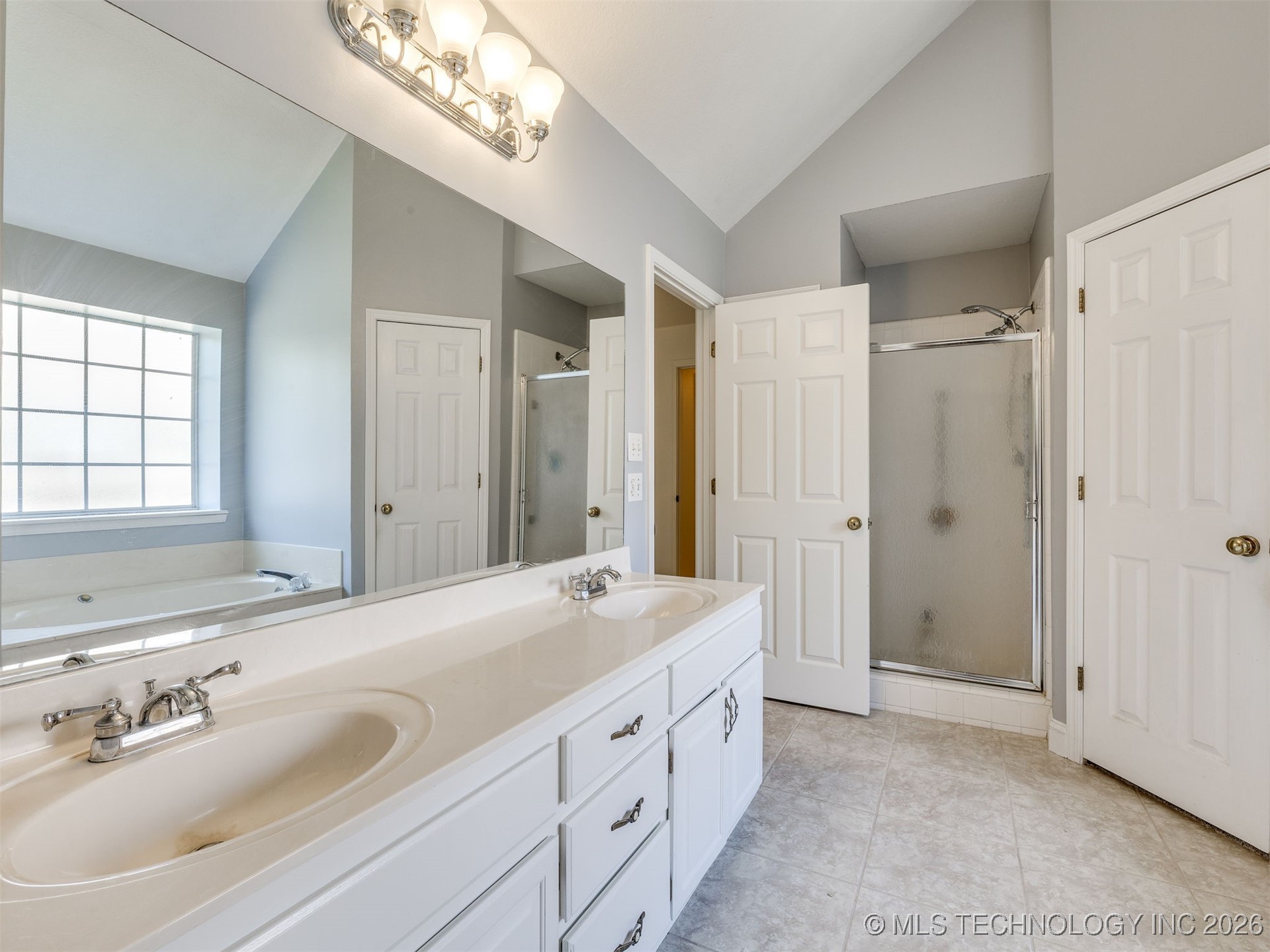 4717 S Ash Avenue Property Photo 46