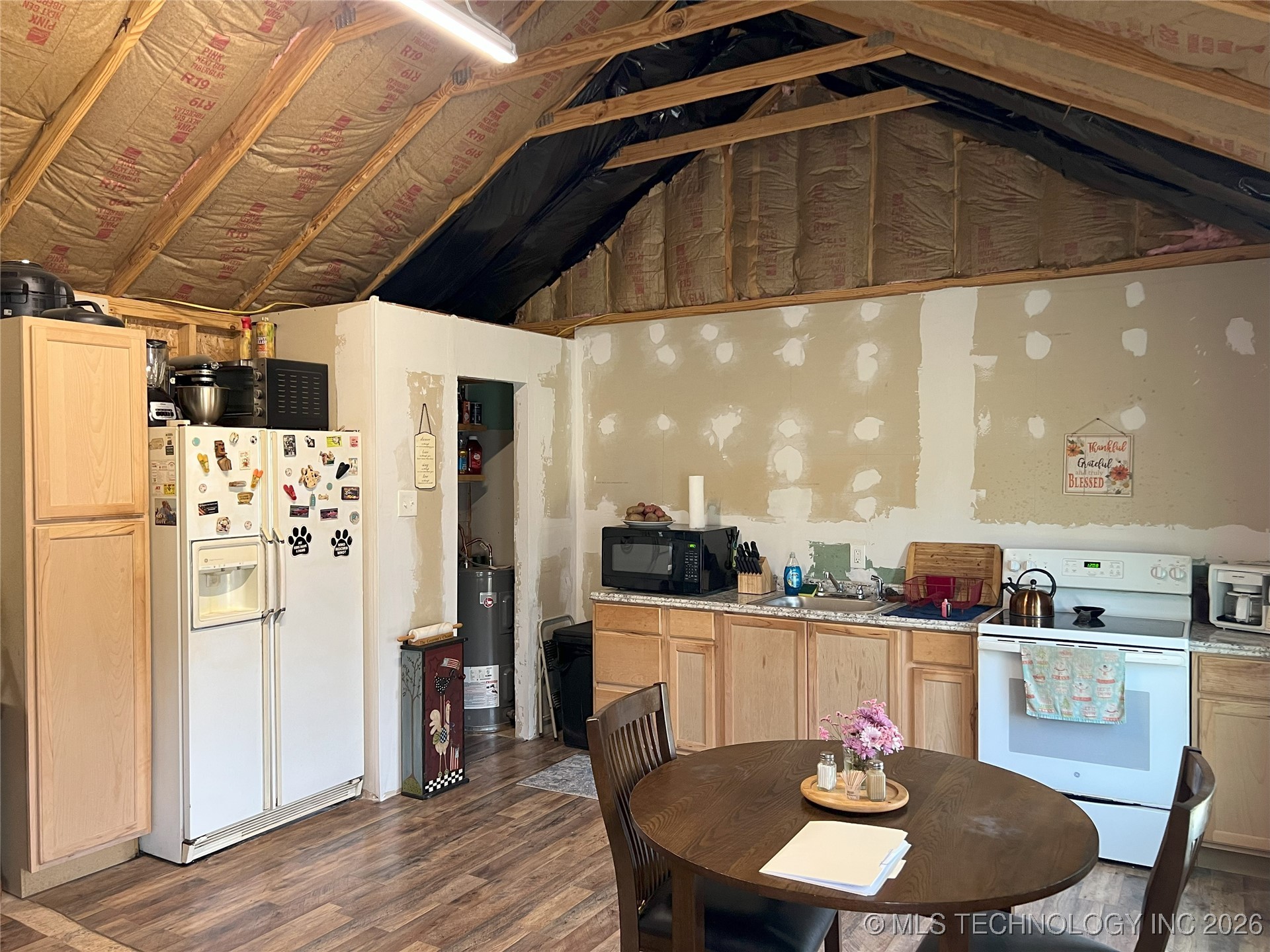 183006 N 4170 Road Property Photo 2