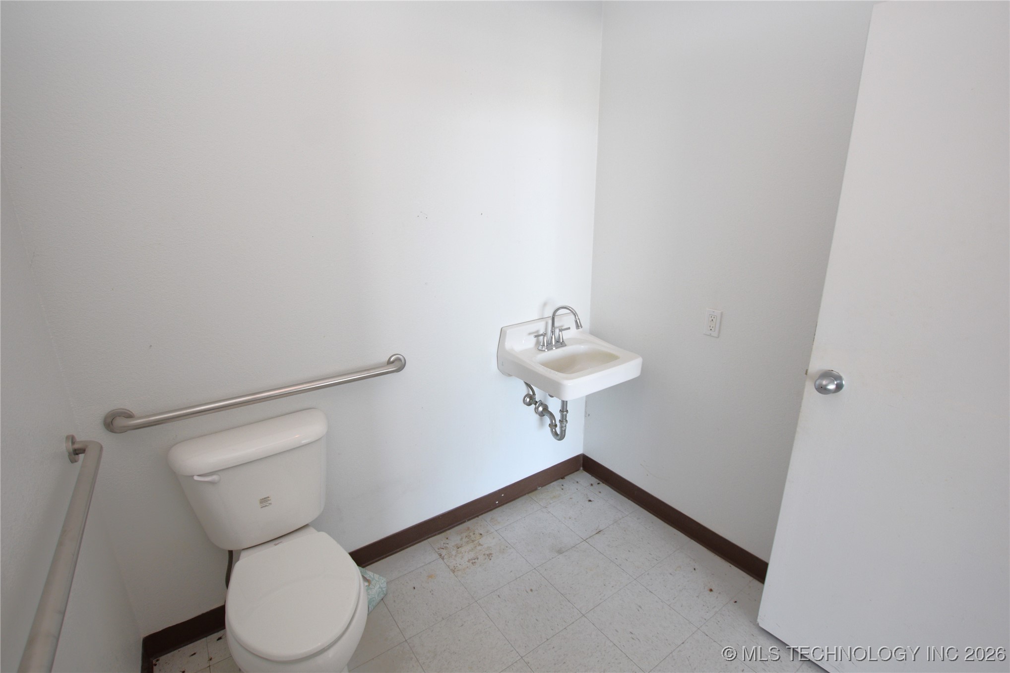 83621 S Highway 59 Property Photo 14