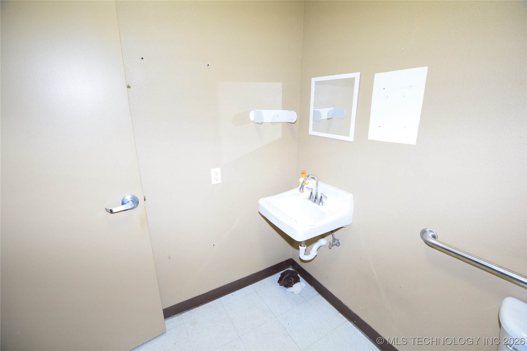 83621 S Highway 59 Property Photo 17