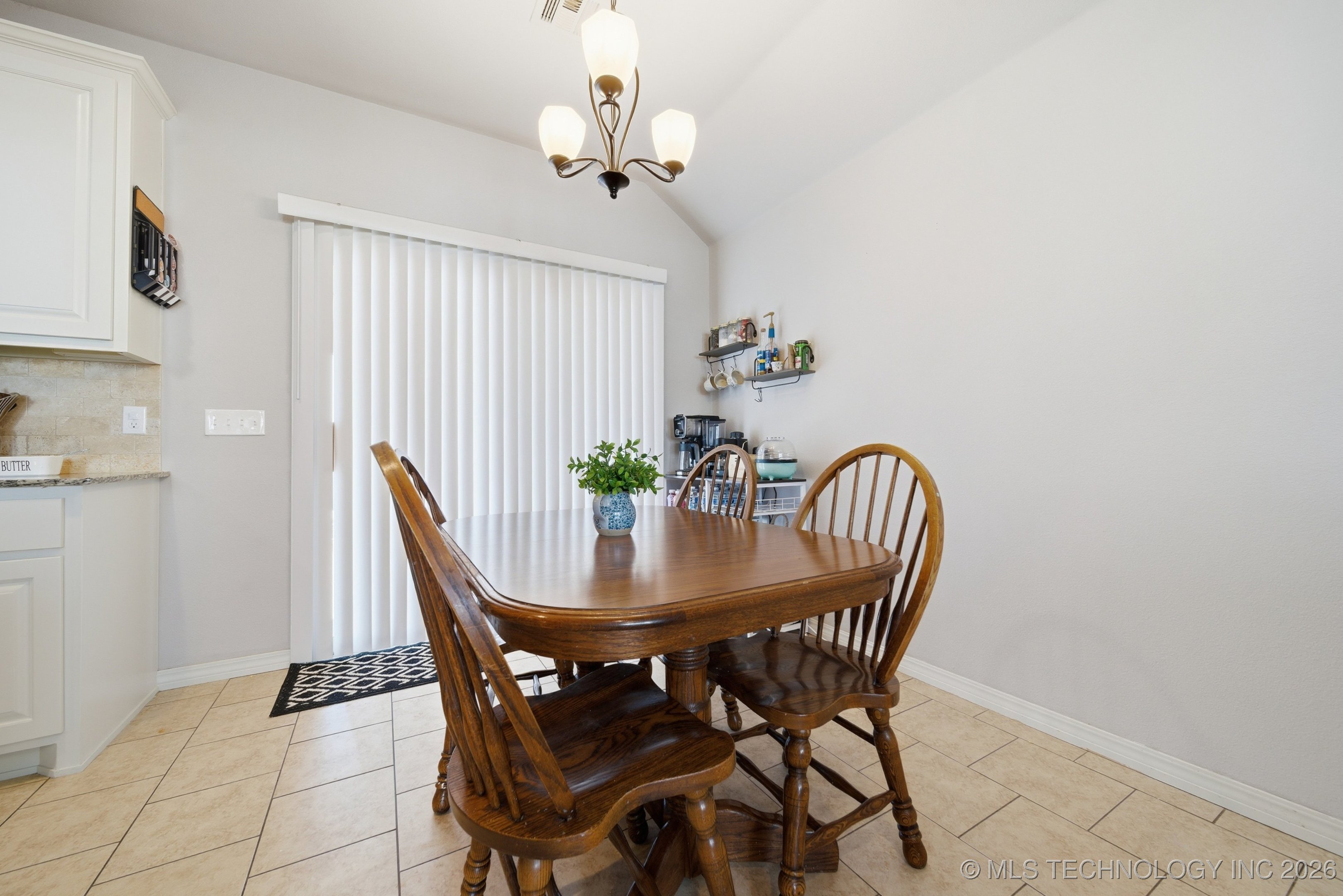 508 E Grant Place Property Photo 10