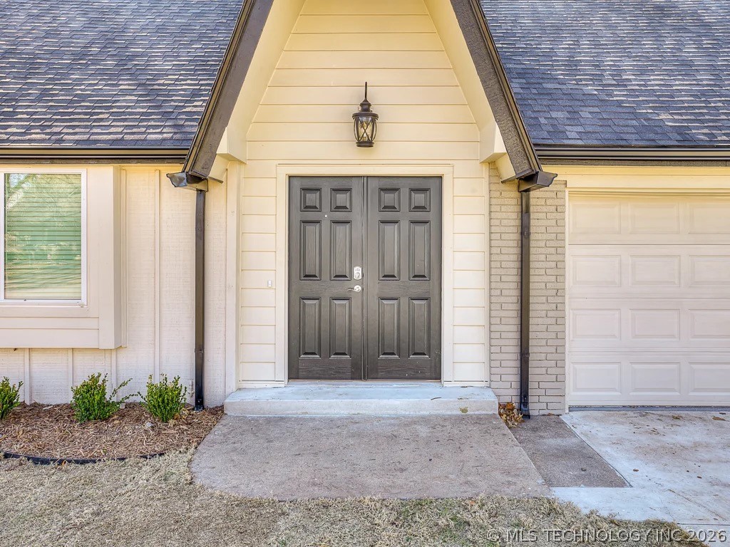 713 W Atlanta Place Property Photo 5