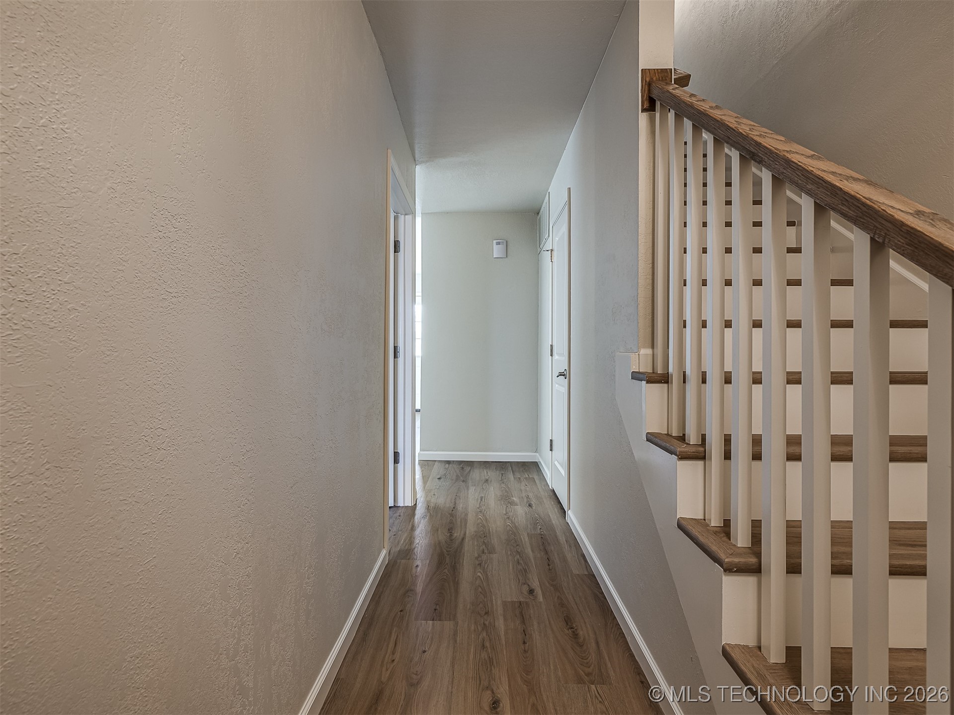 713 W Atlanta Place Property Photo 6