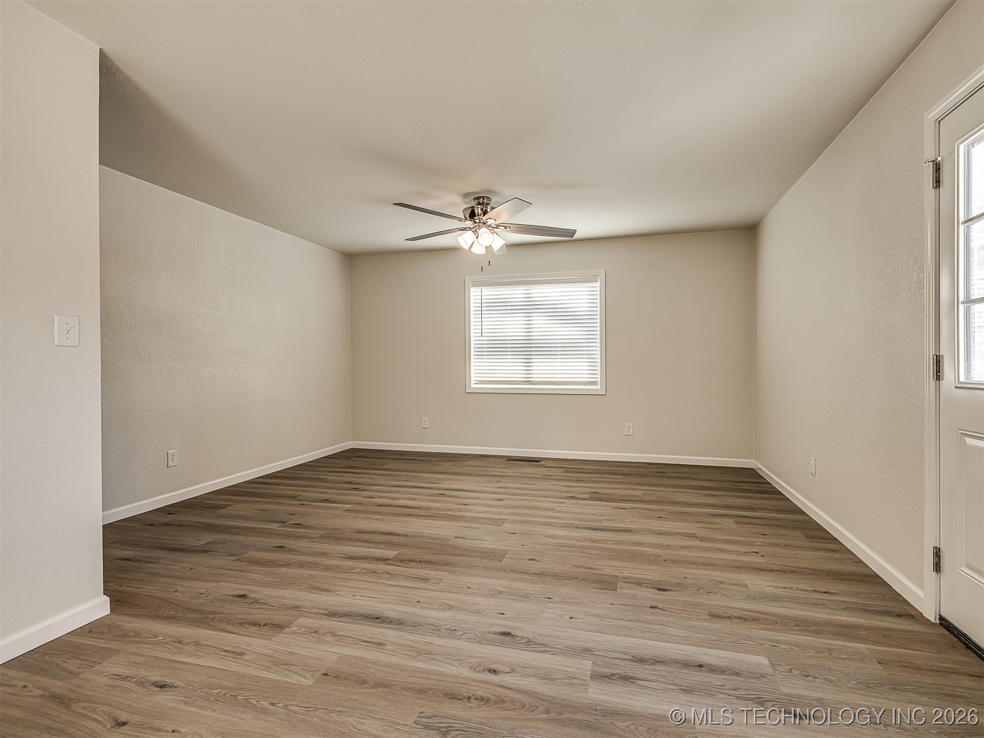 713 W Atlanta Place Property Photo 10