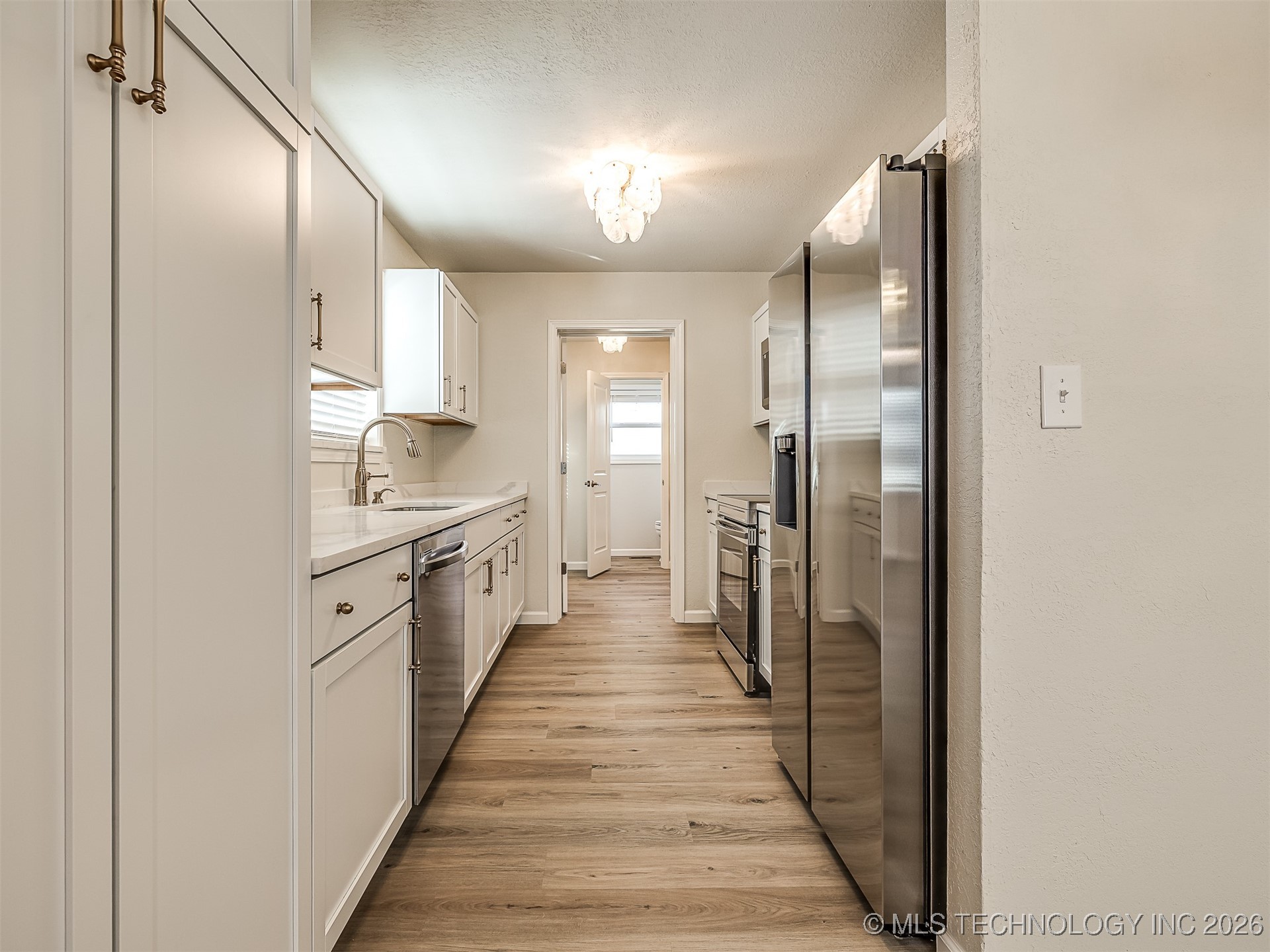 713 W Atlanta Place Property Photo 13