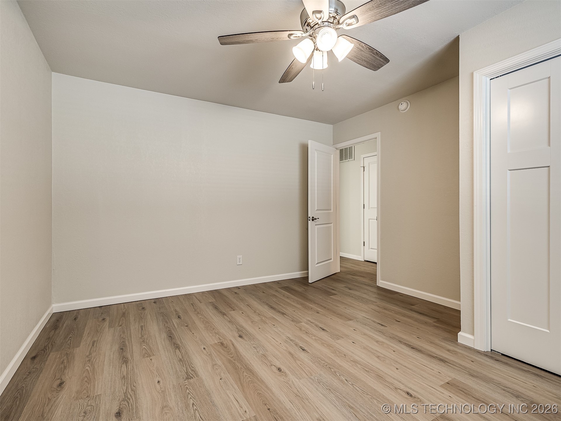 713 W Atlanta Place Property Photo 26