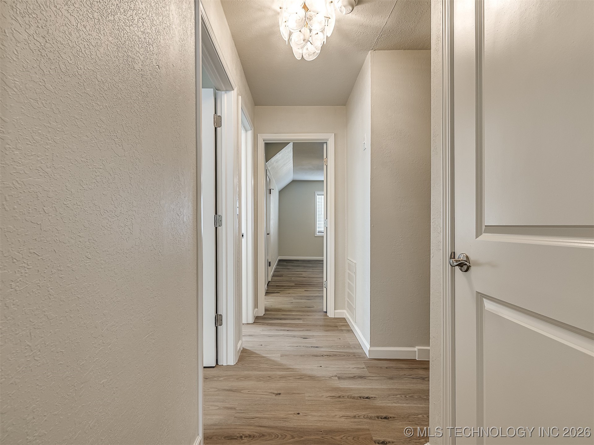 713 W Atlanta Place Property Photo 28