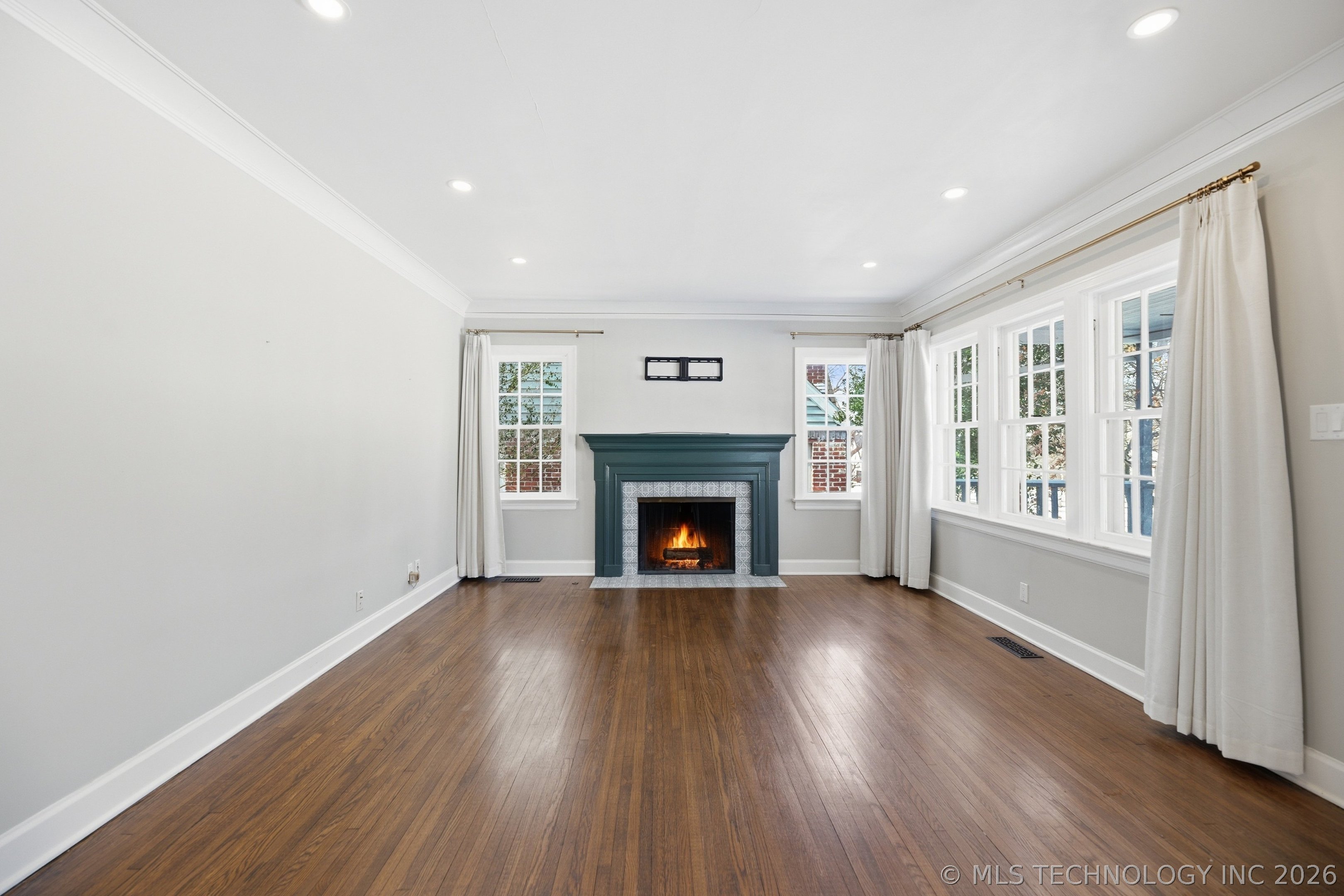 1608 E 35th Street Property Photo 4