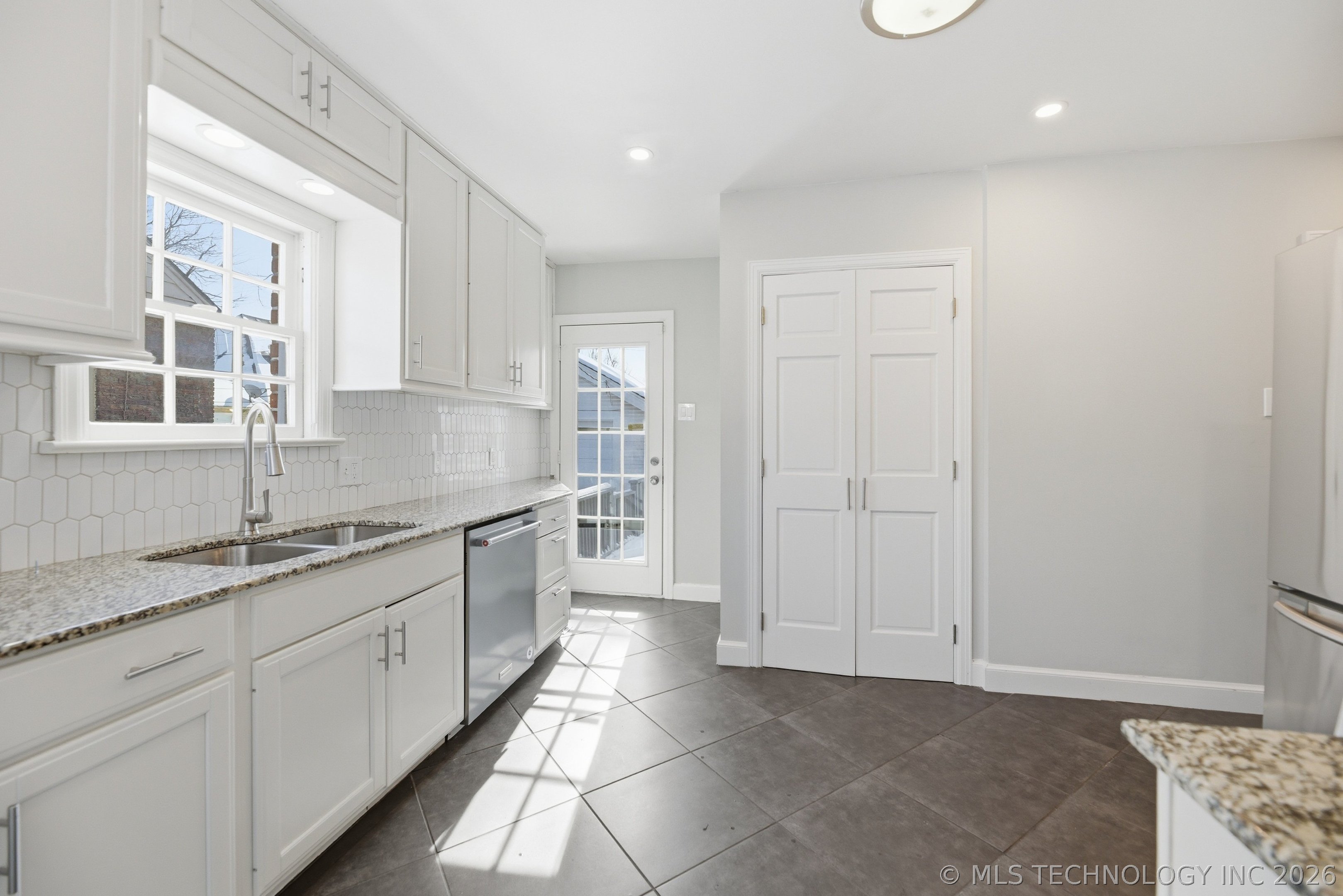 1608 E 35th Street Property Photo 15