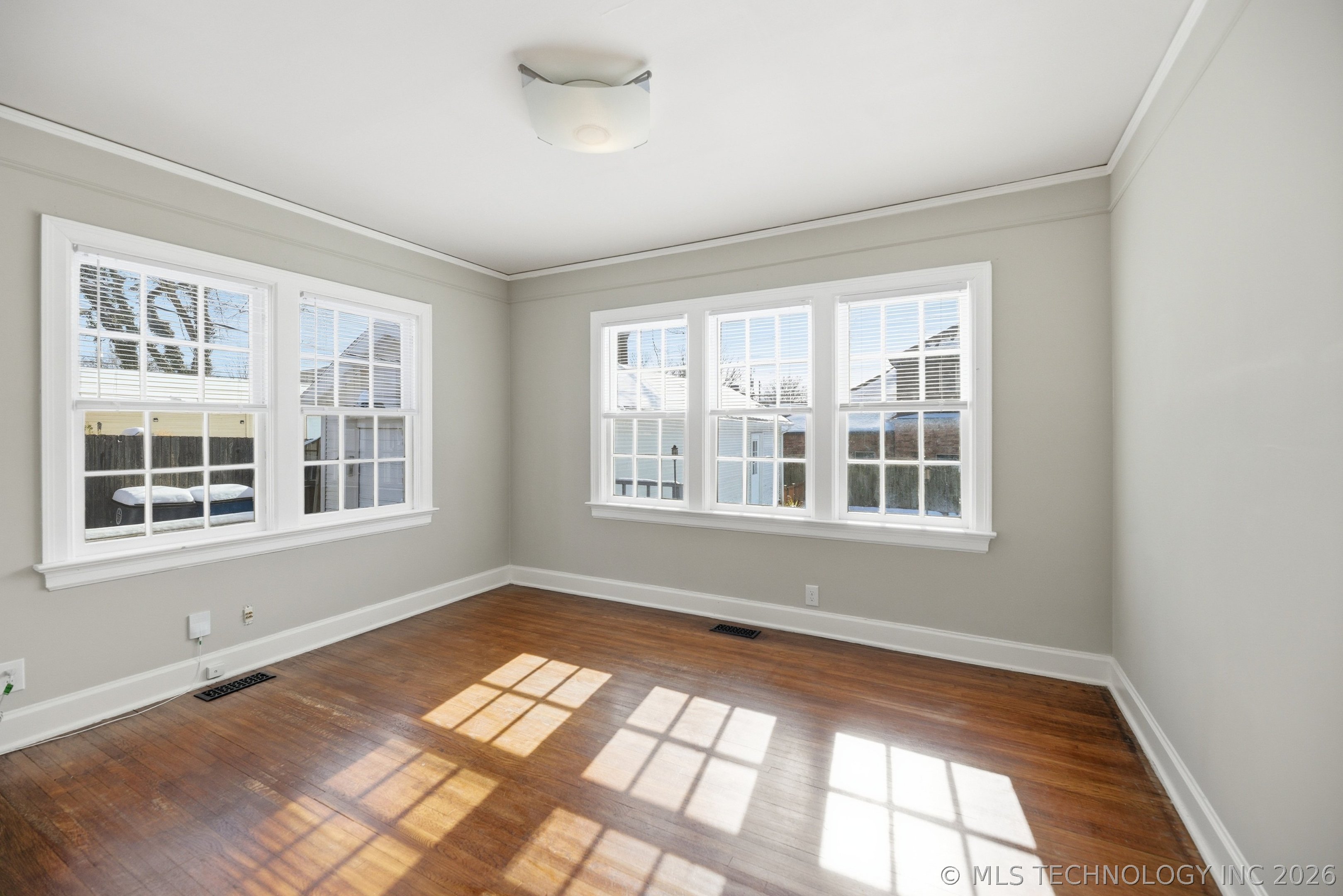 1608 E 35th Street Property Photo 16