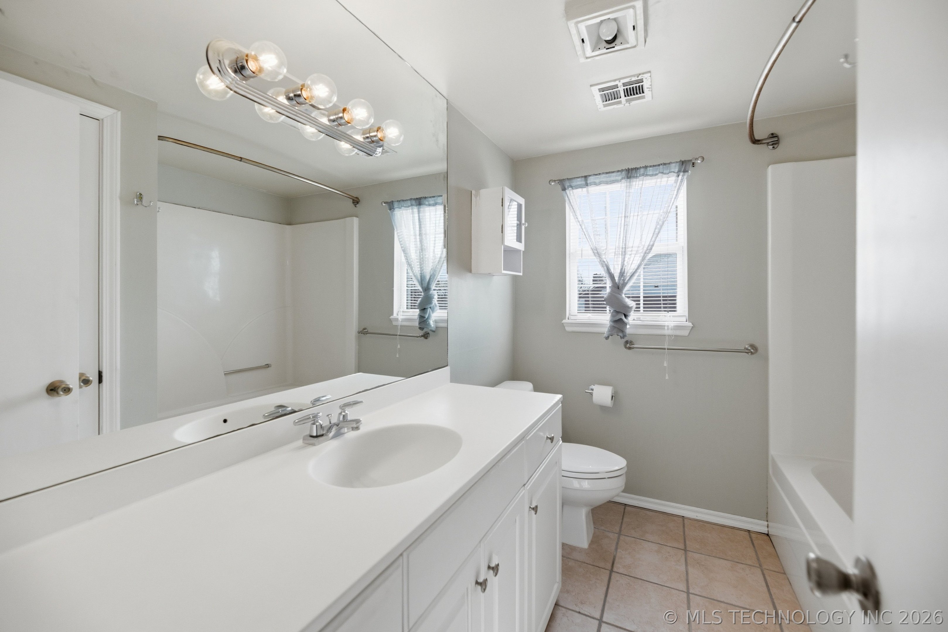 1608 E 35th Street Property Photo 26