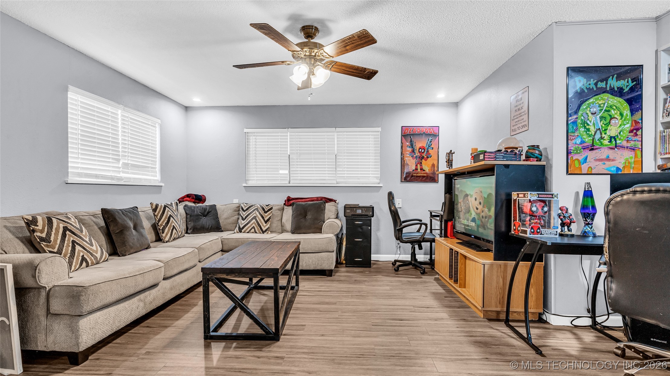 504 5th Nw Property Photo 3