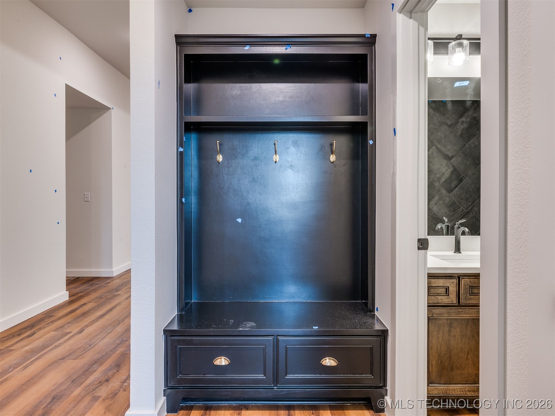 3143 E 147th Place Property Photo 5