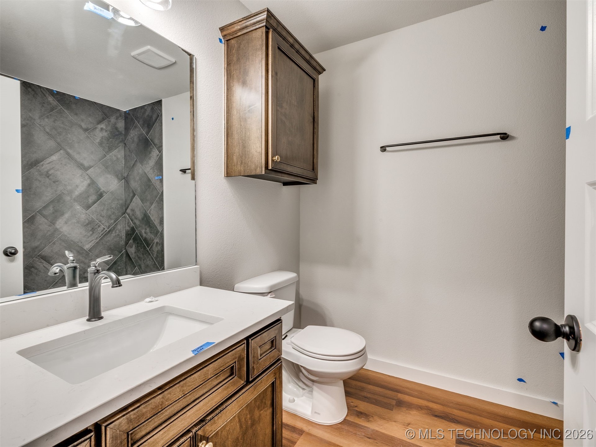 3143 E 147th Place Property Photo 6