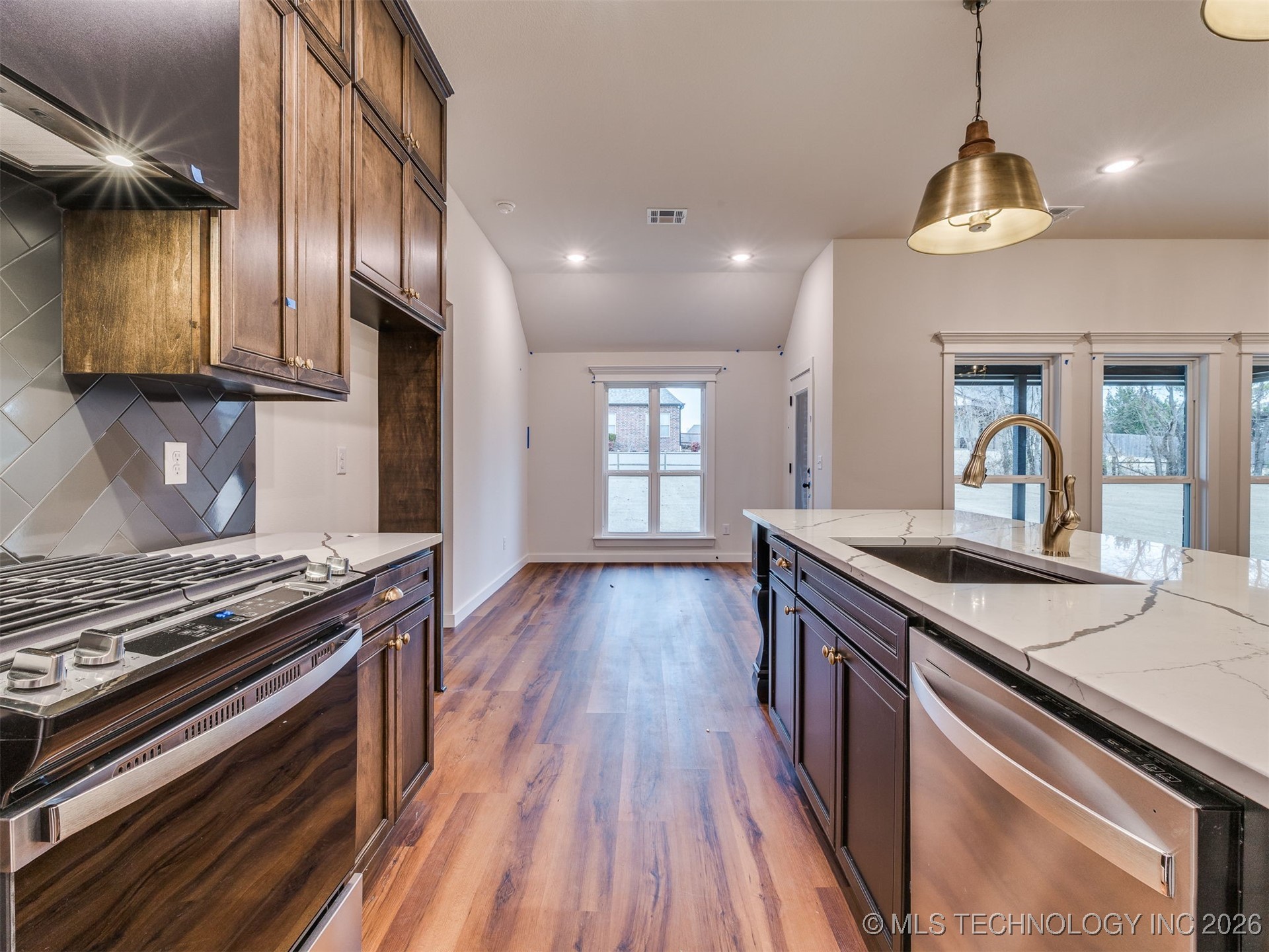 3143 E 147th Place Property Photo 12