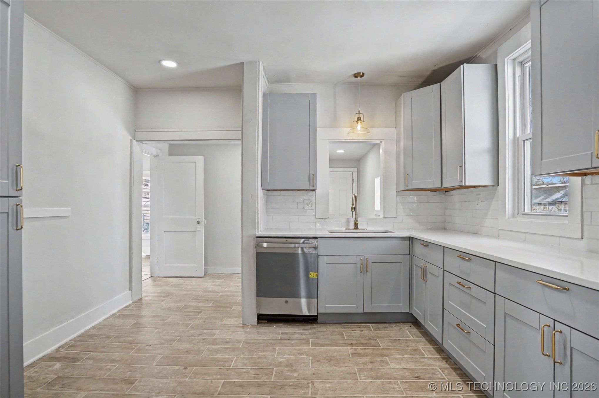 1340 N Boston Avenue Property Photo 11