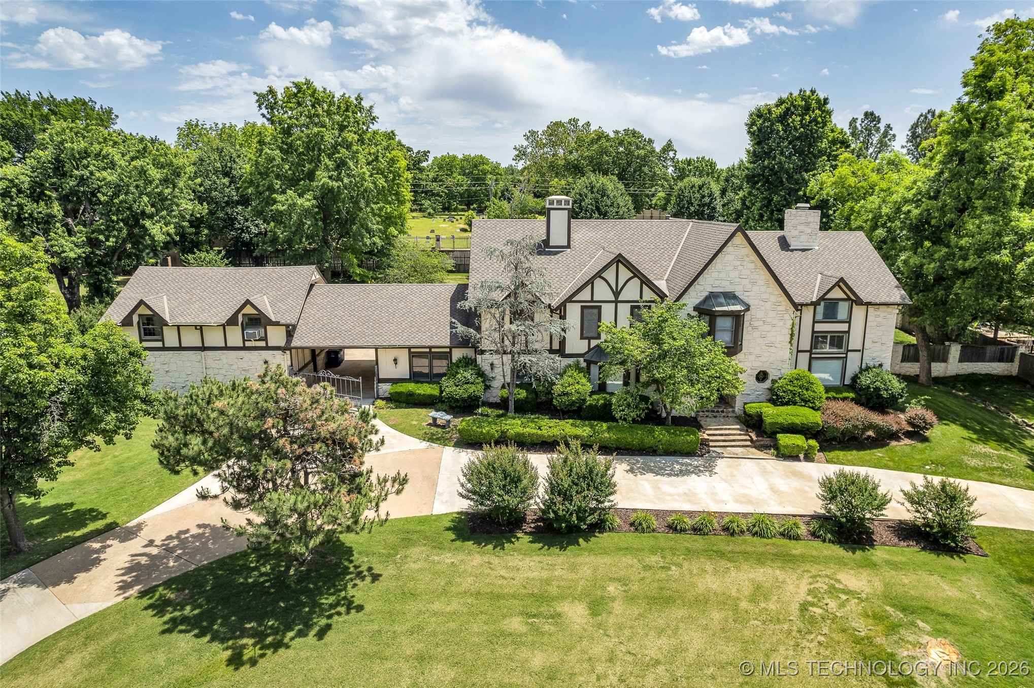 9417 S Gary Avenue Property Photo 1