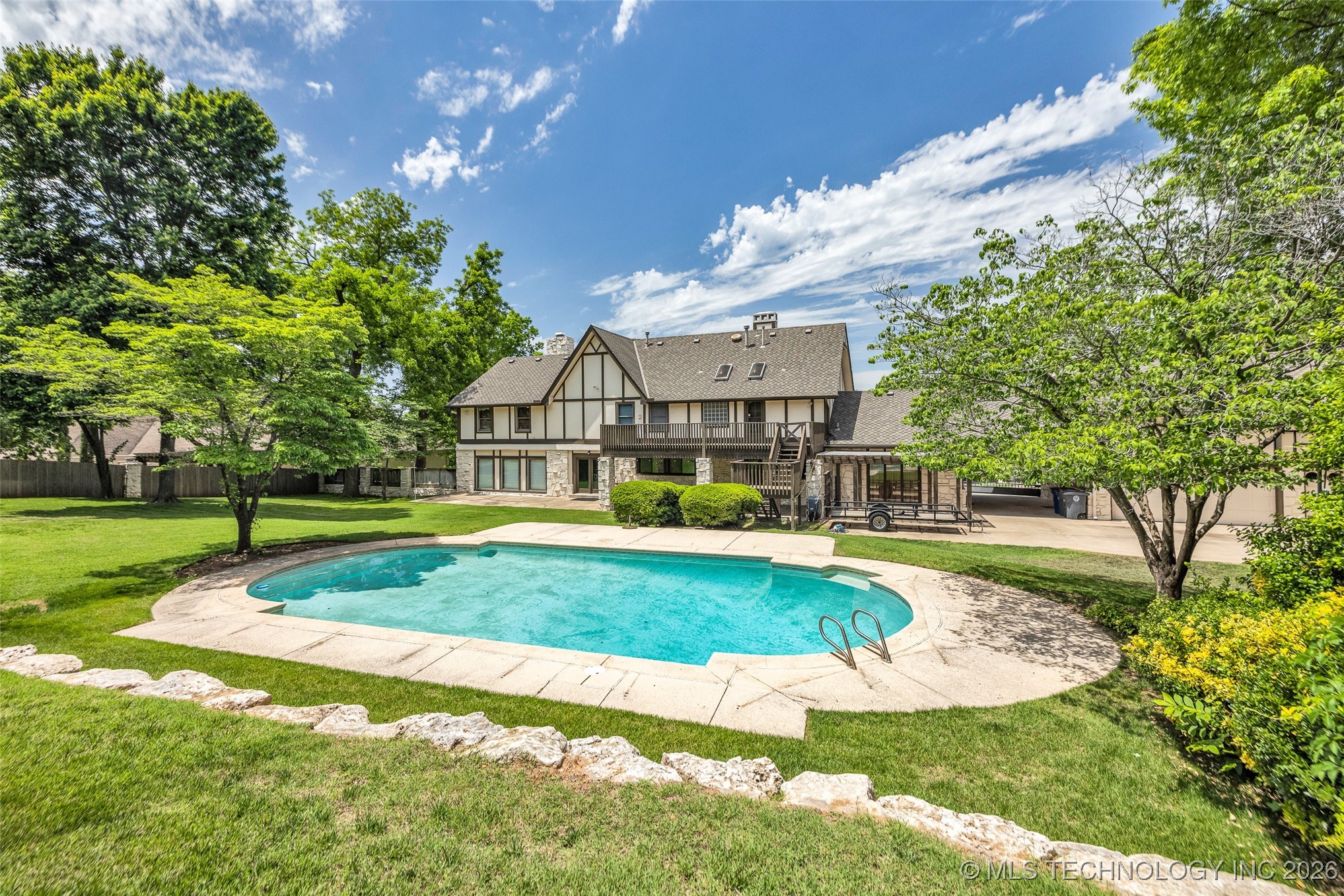 9417 S Gary Avenue Property Photo 3