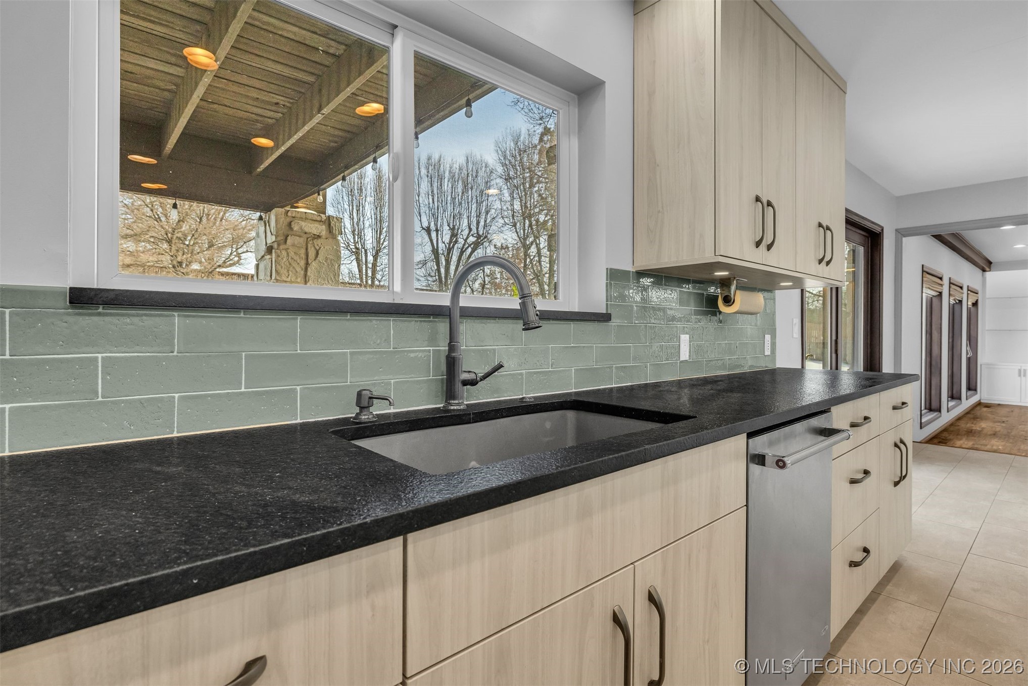 9417 S Gary Avenue Property Photo 28