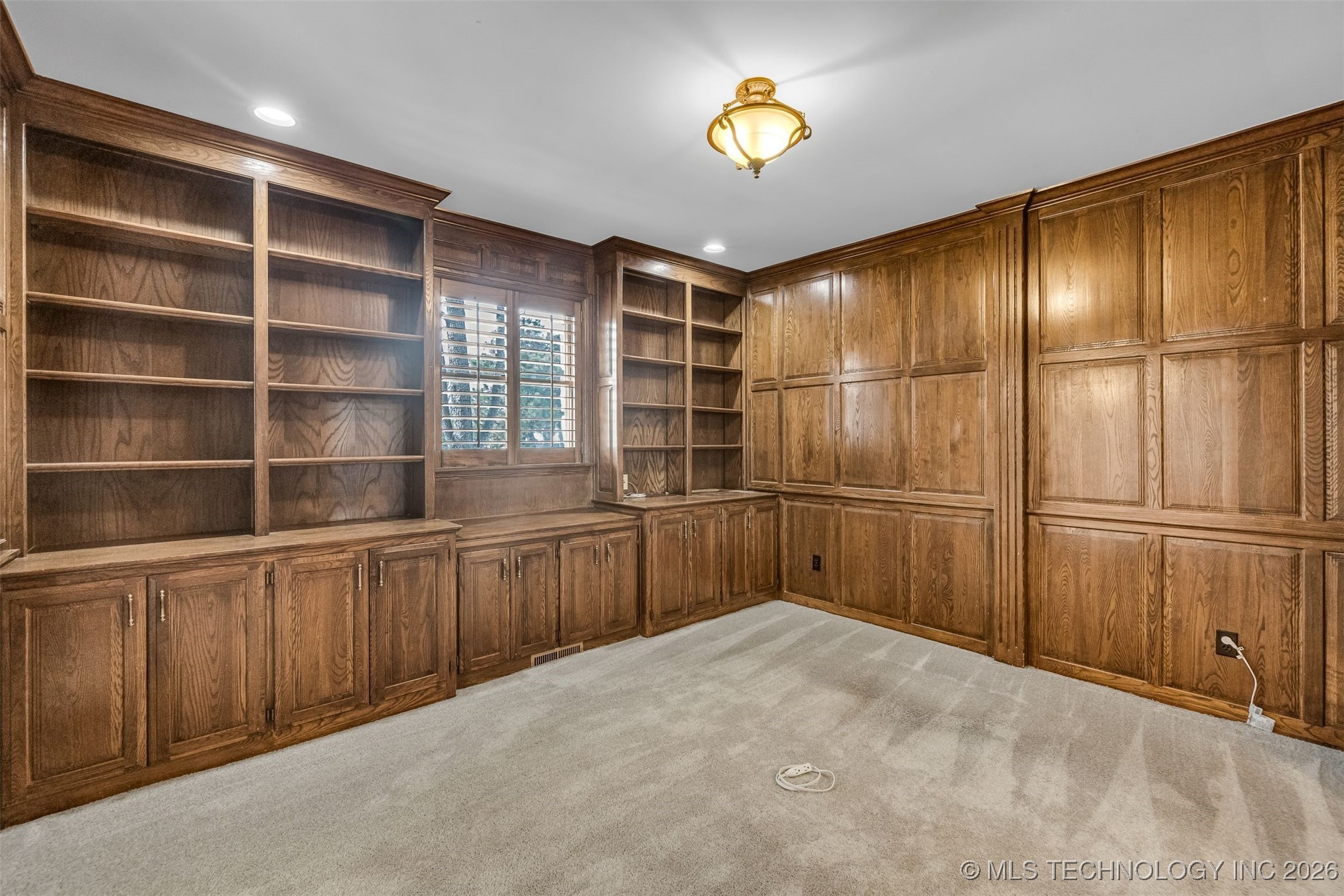 9417 S Gary Avenue Property Photo 36