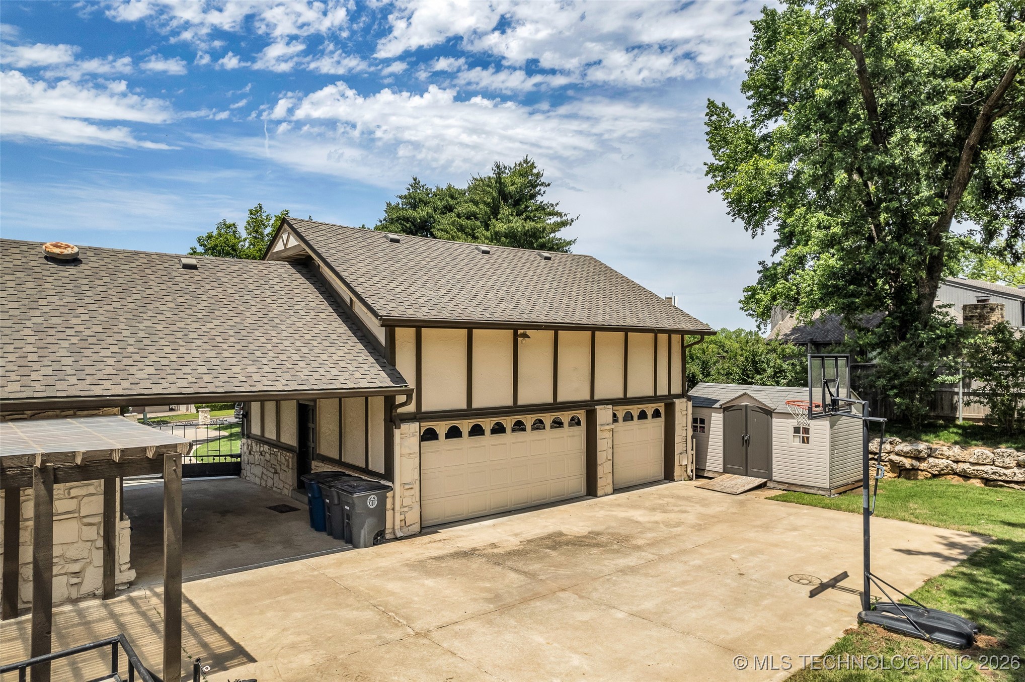 9417 S Gary Avenue Property Photo 94