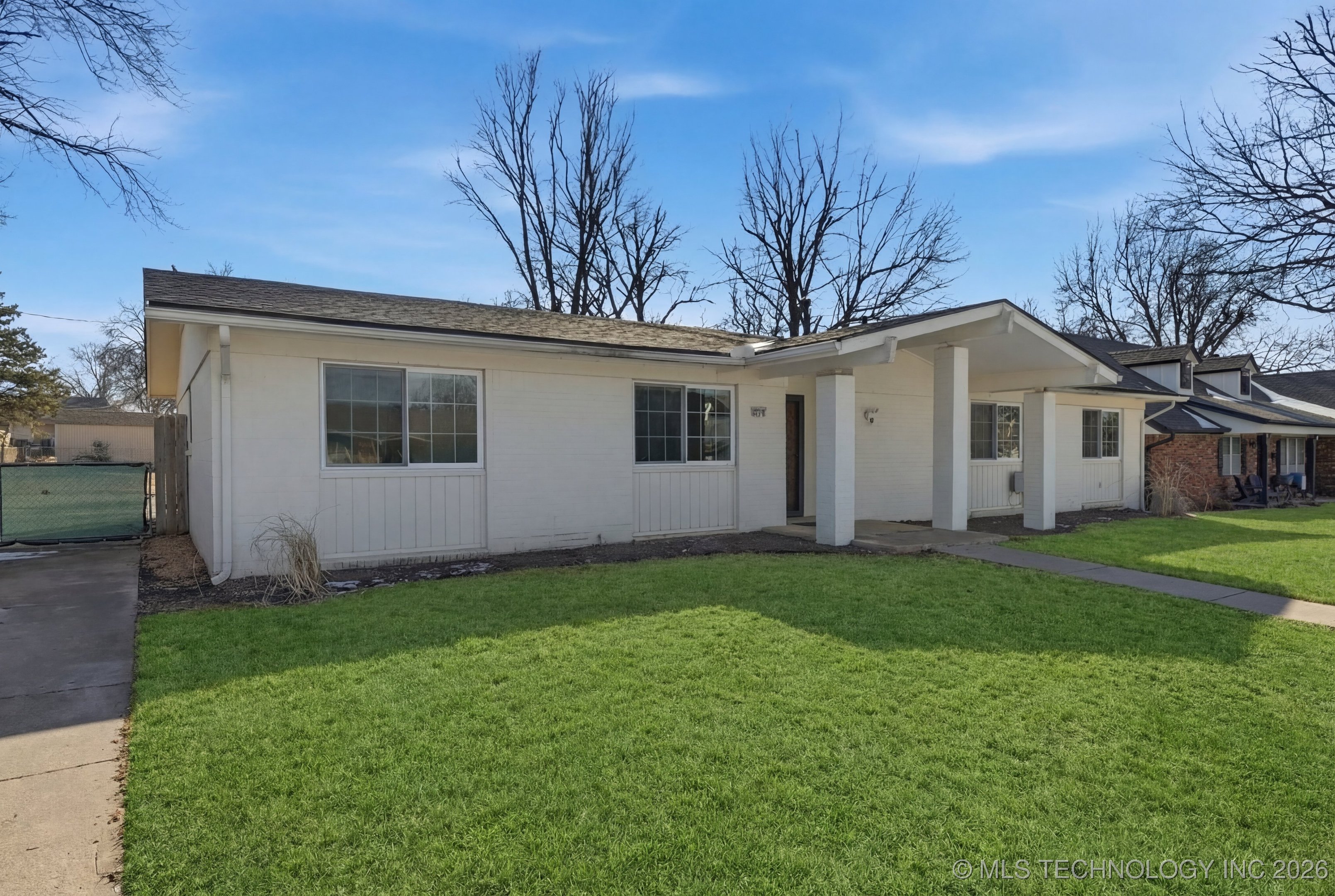 6534 E 56th Place Property Photo 3