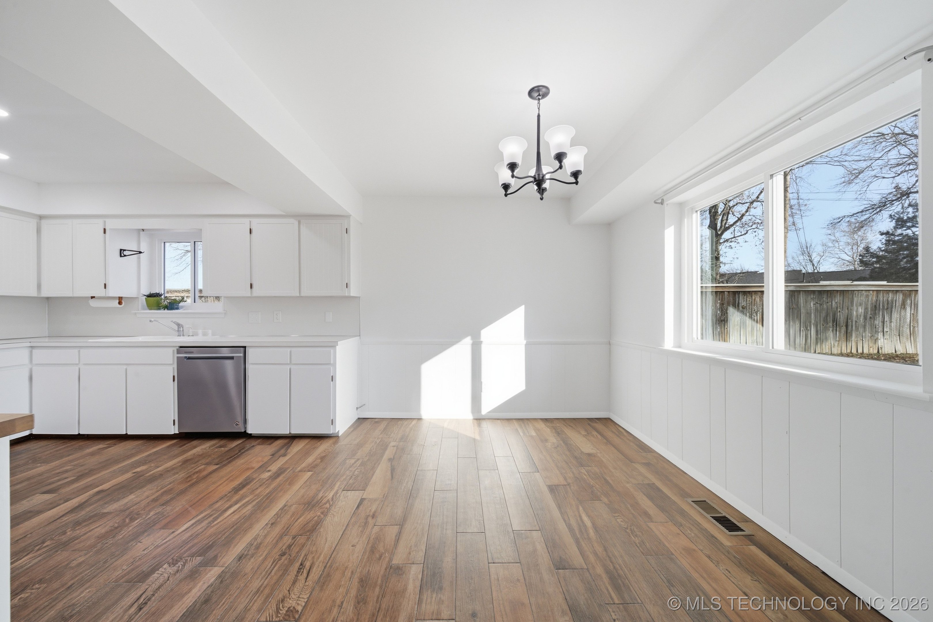 6534 E 56th Place Property Photo 15