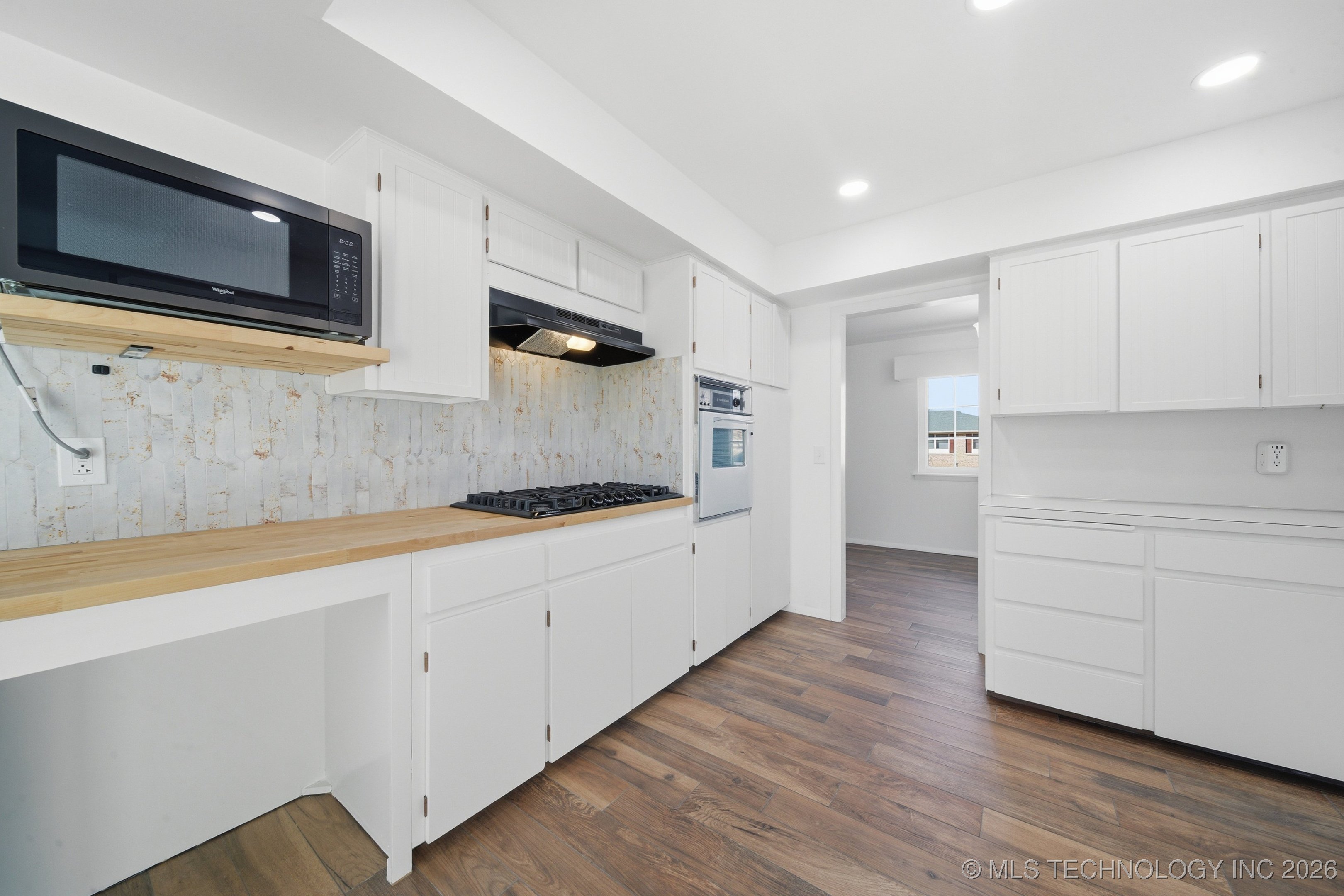 6534 E 56th Place Property Photo 17