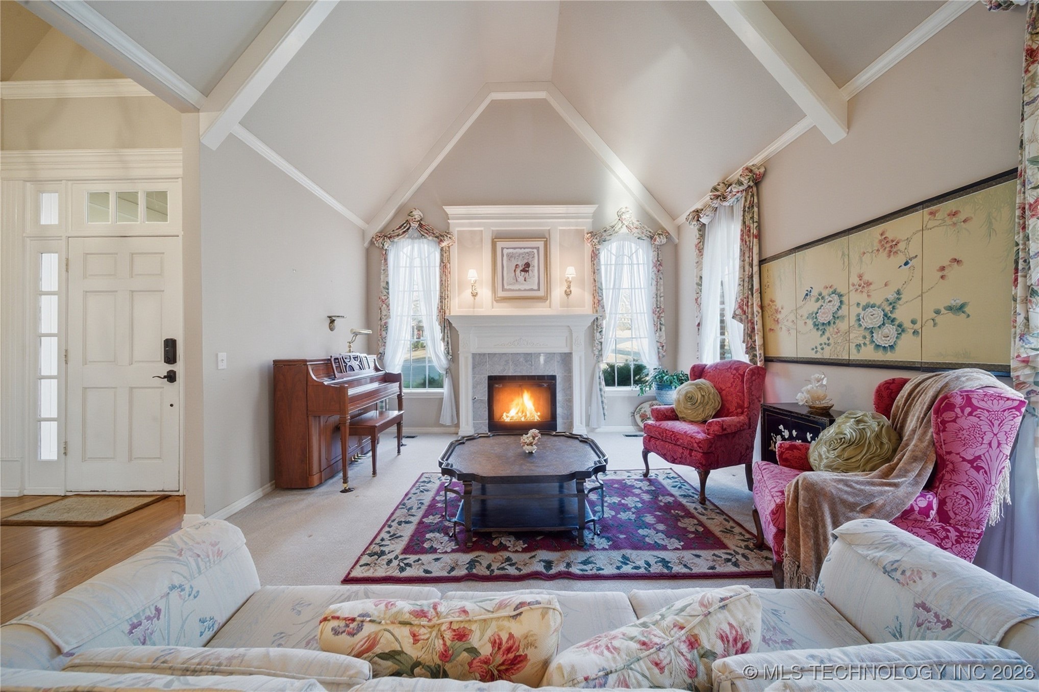 9021 S Maplewood Avenue Property Photo 10