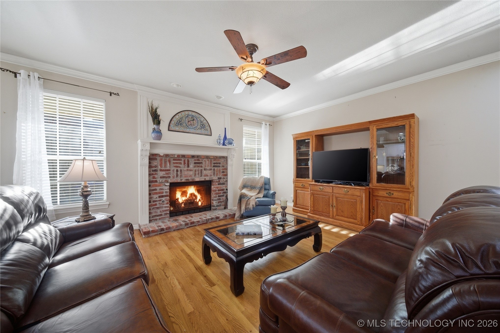 9021 S Maplewood Avenue Property Photo 13