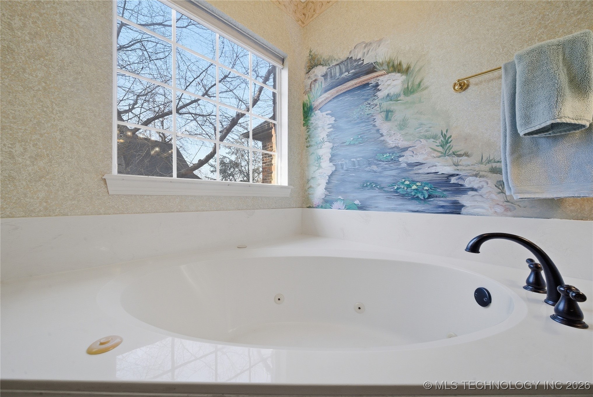 9021 S Maplewood Avenue Property Photo 21