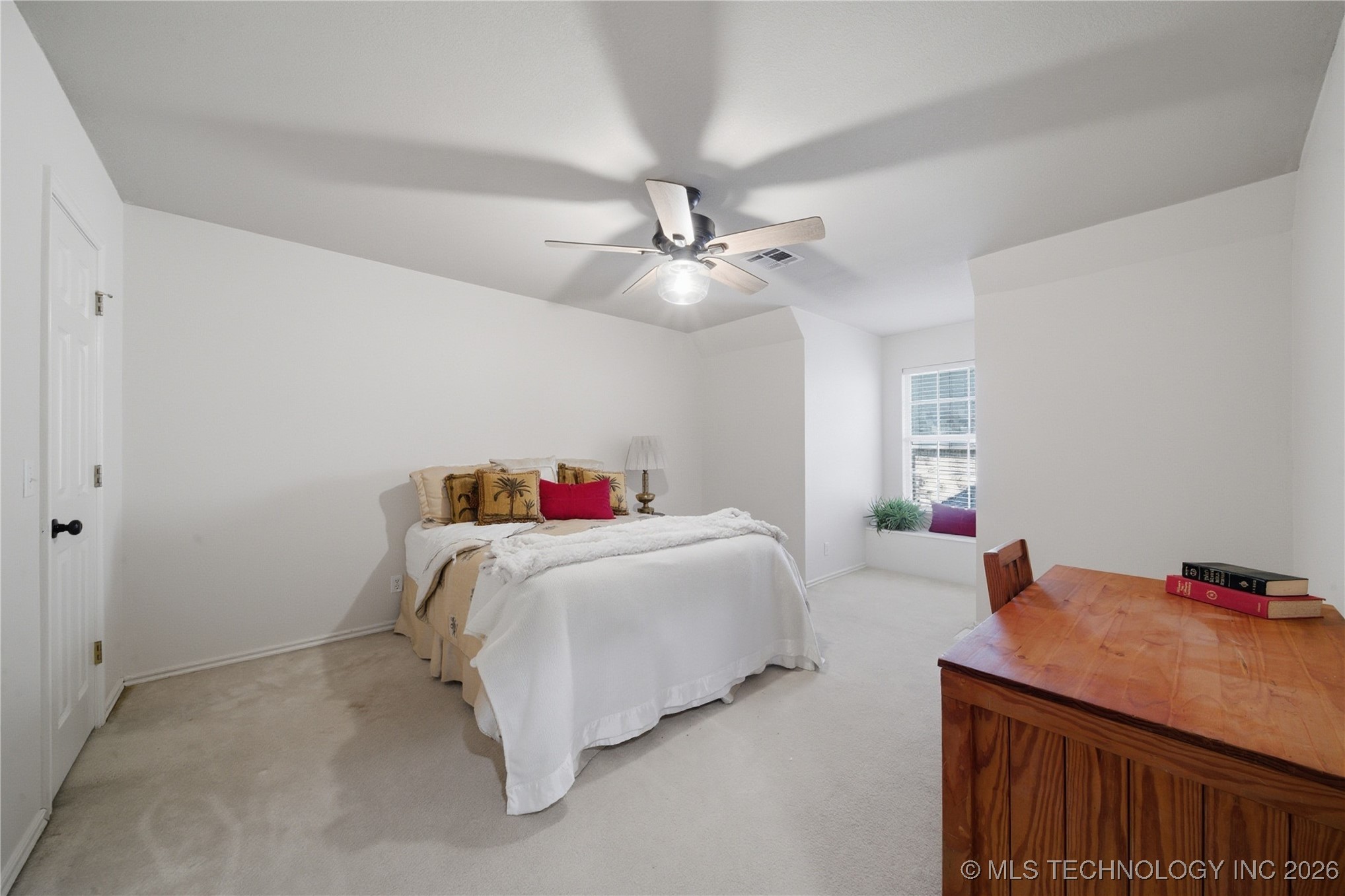 9021 S Maplewood Avenue Property Photo 31