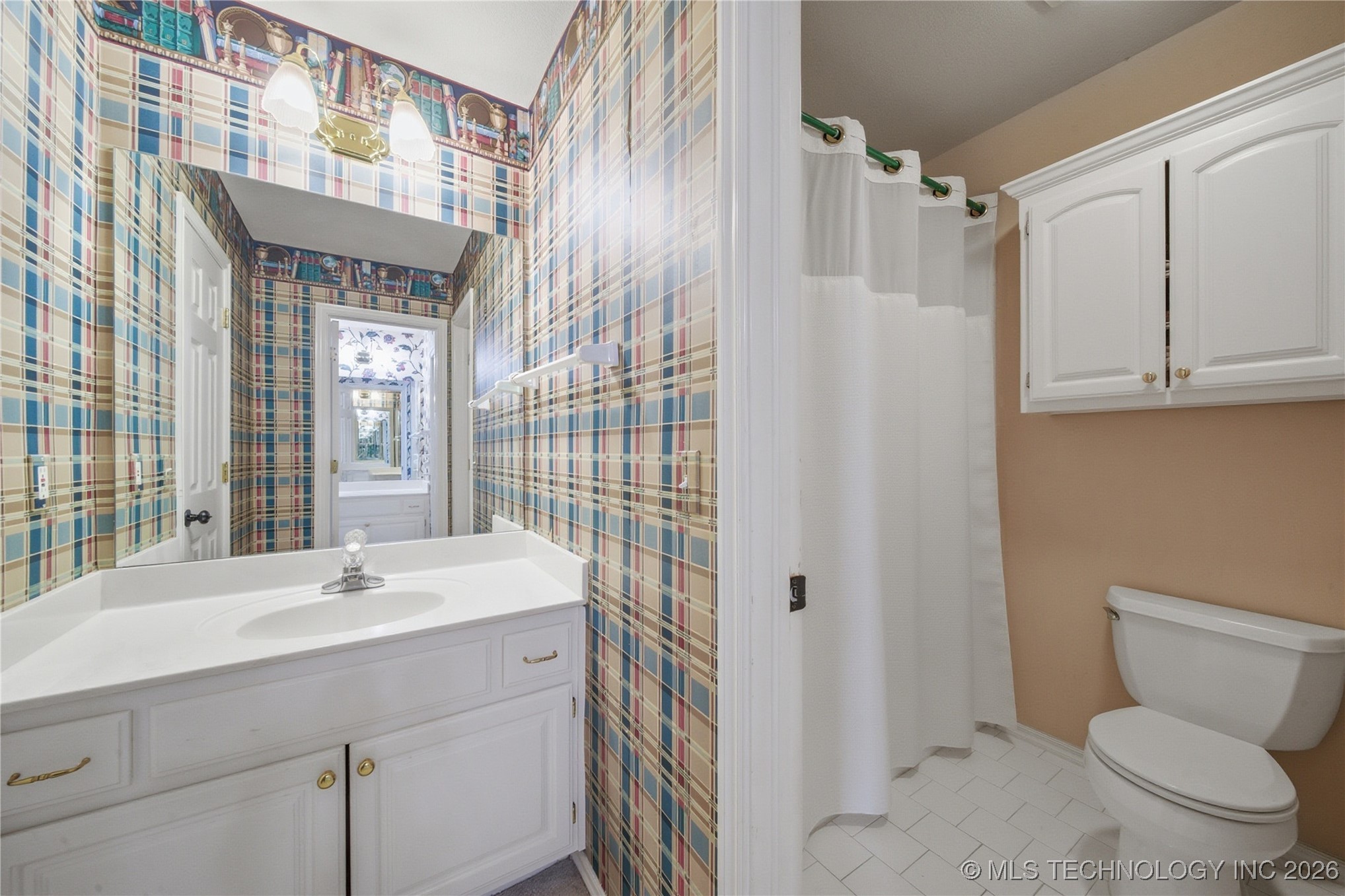 9021 S Maplewood Avenue Property Photo 33