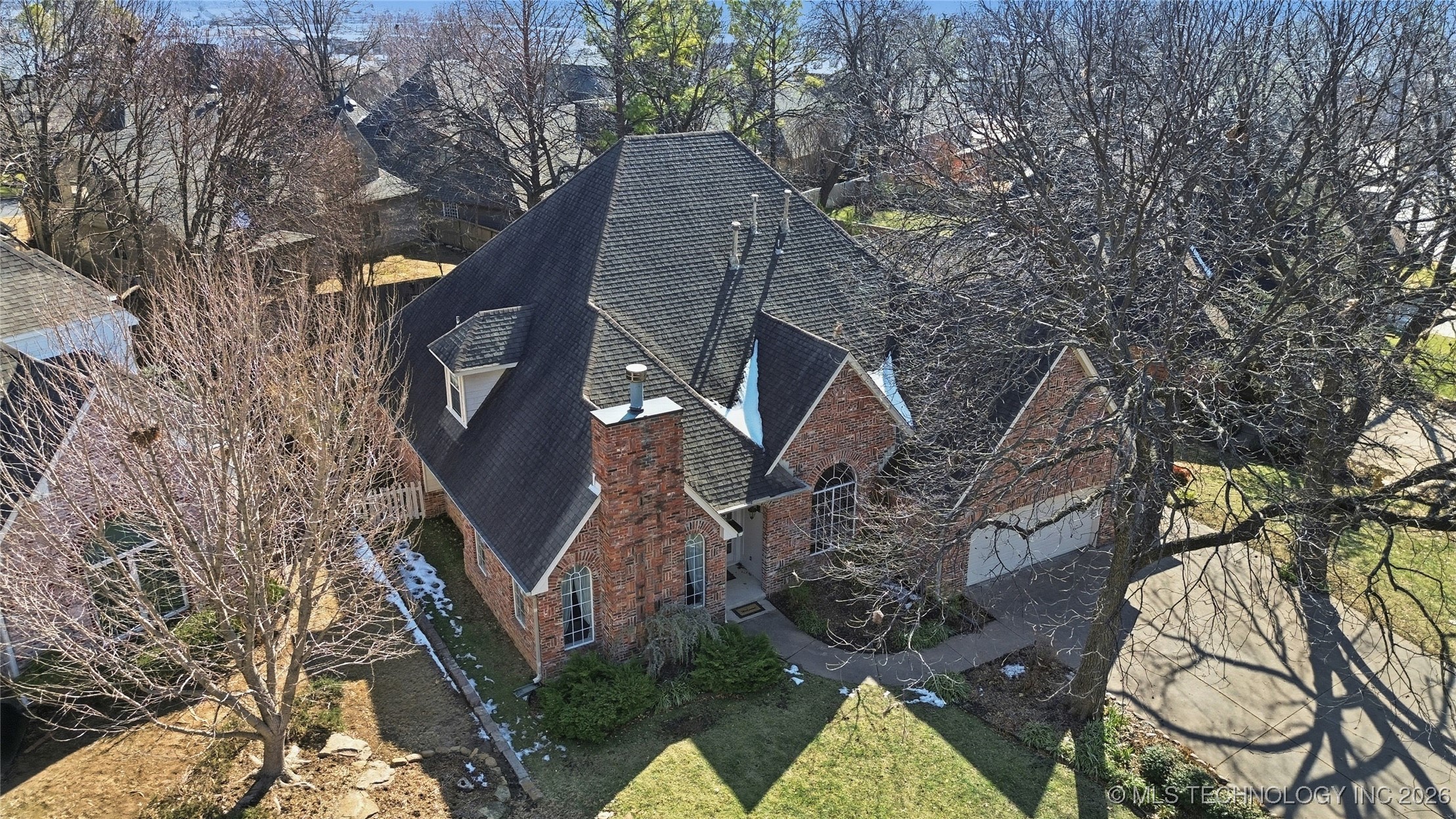 9021 S Maplewood Avenue Property Photo 37