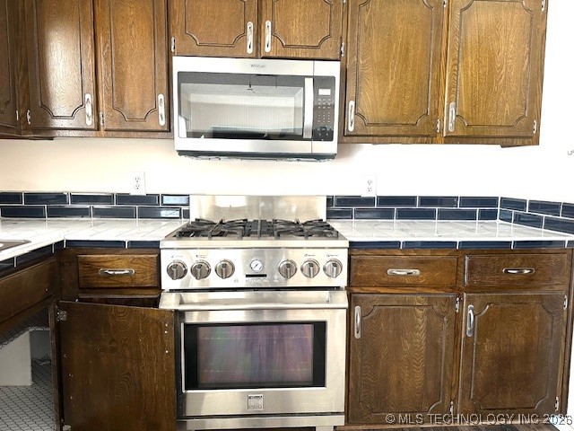 32112 E 721 Road Property Photo 4