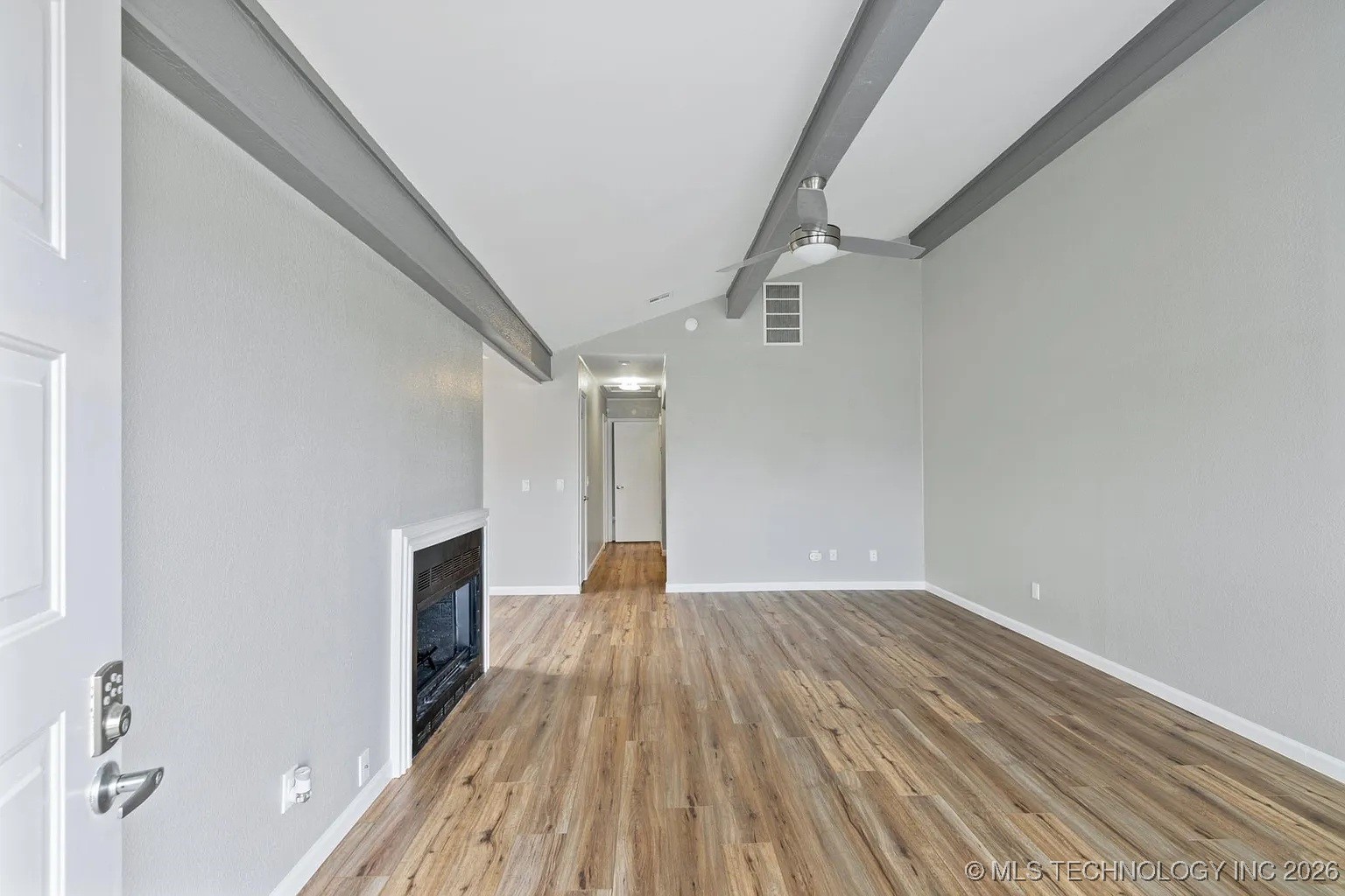 11056 E 14th Court Property Photo 4