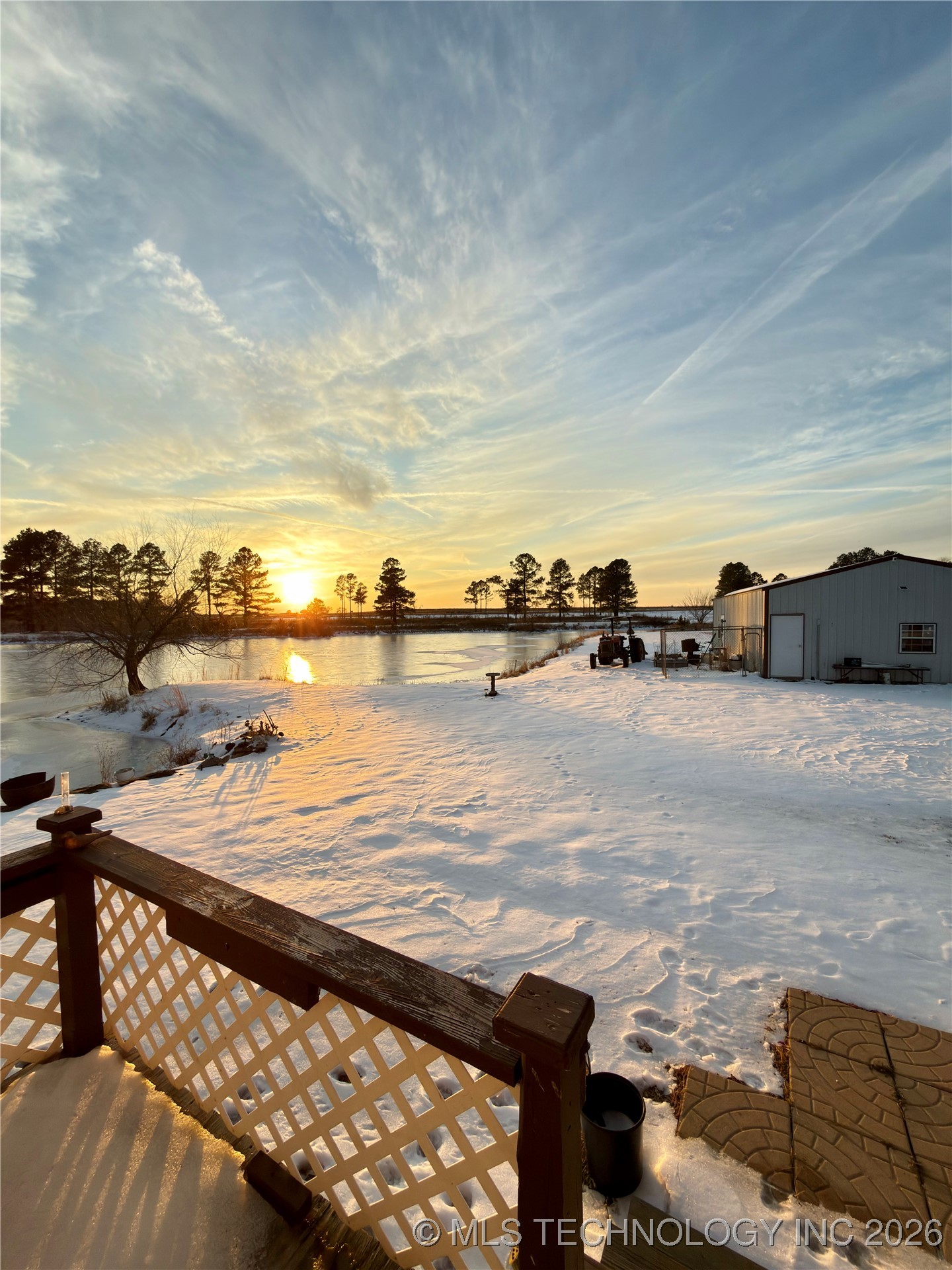 384105 E 1040 Property Photo 8