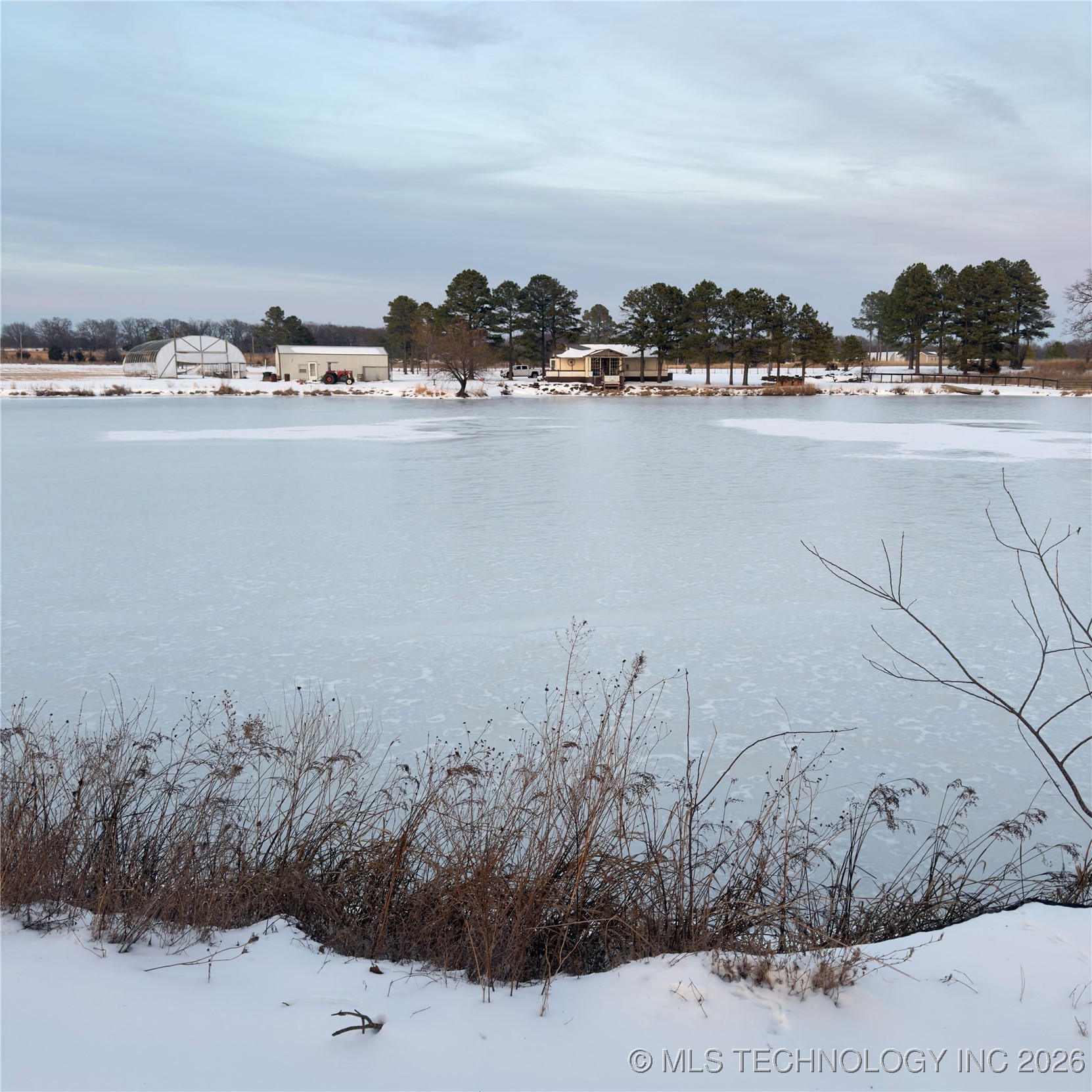 384105 E 1040 Property Photo 10